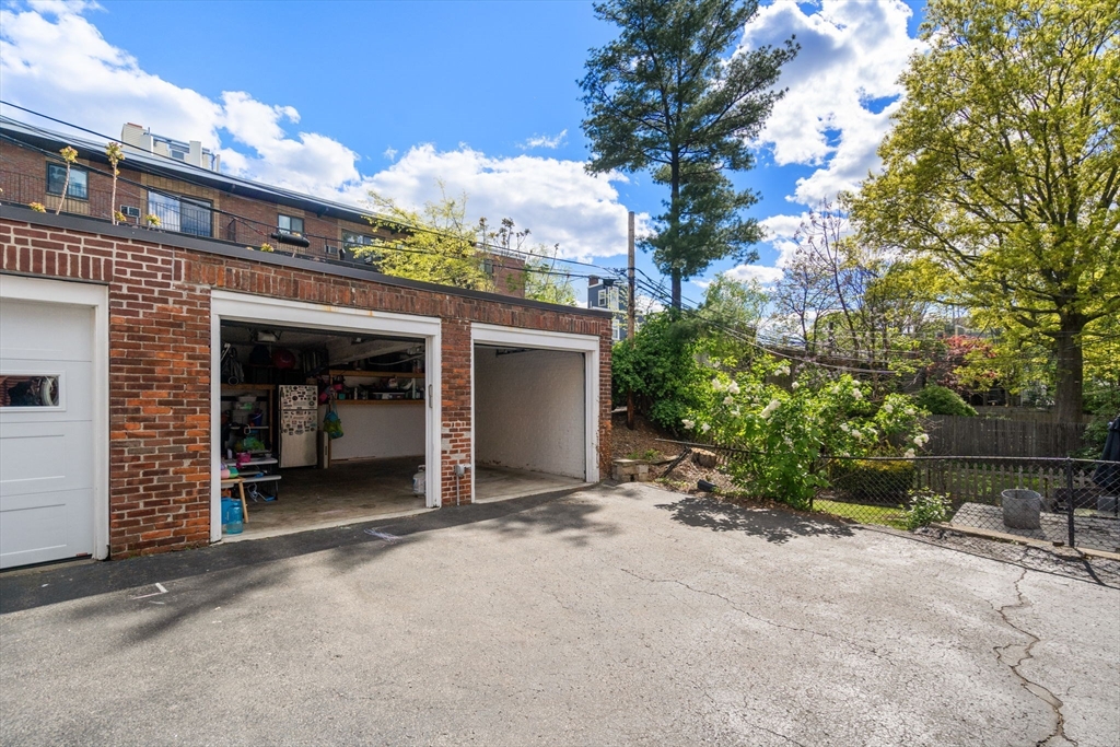 901 E. Broadway # 2