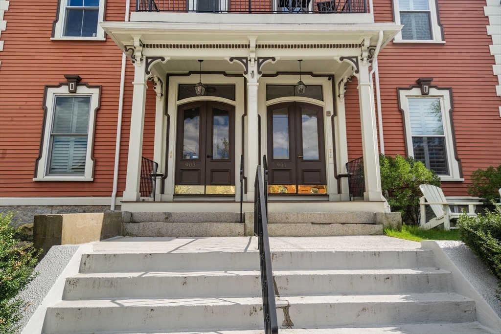 903 E. Broadway # 2