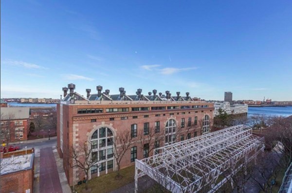 42 8th St # 2204
