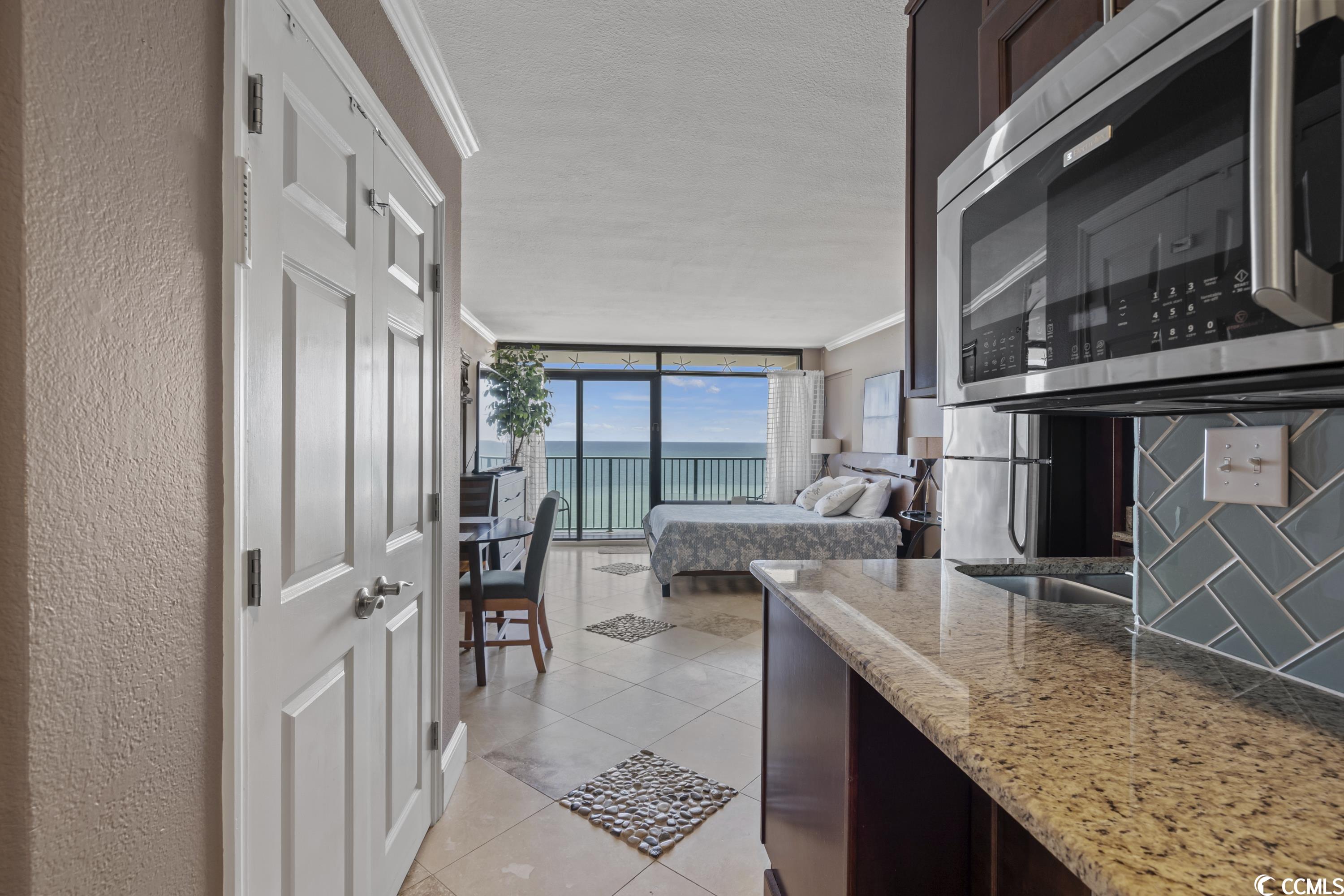 201 74th Ave. N Unit: 1031