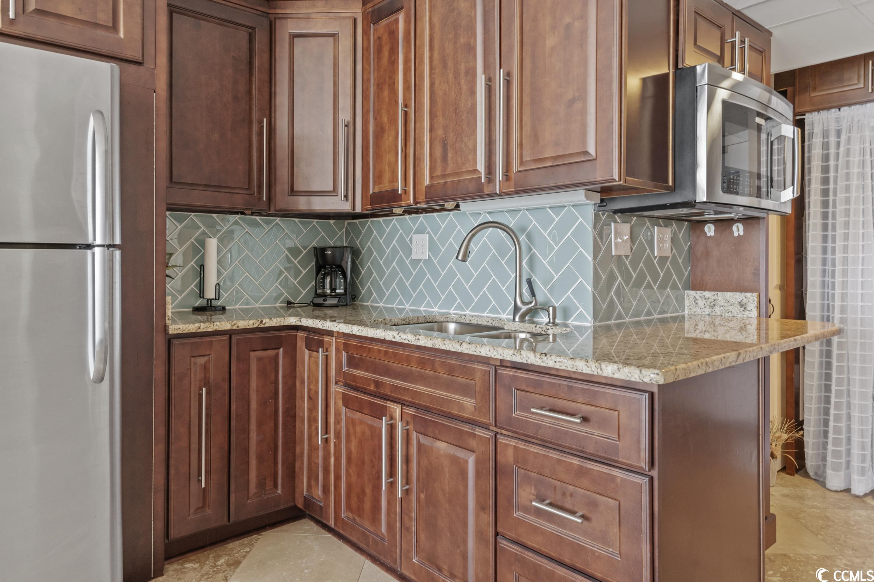 201 74th Ave. N Unit: 1031