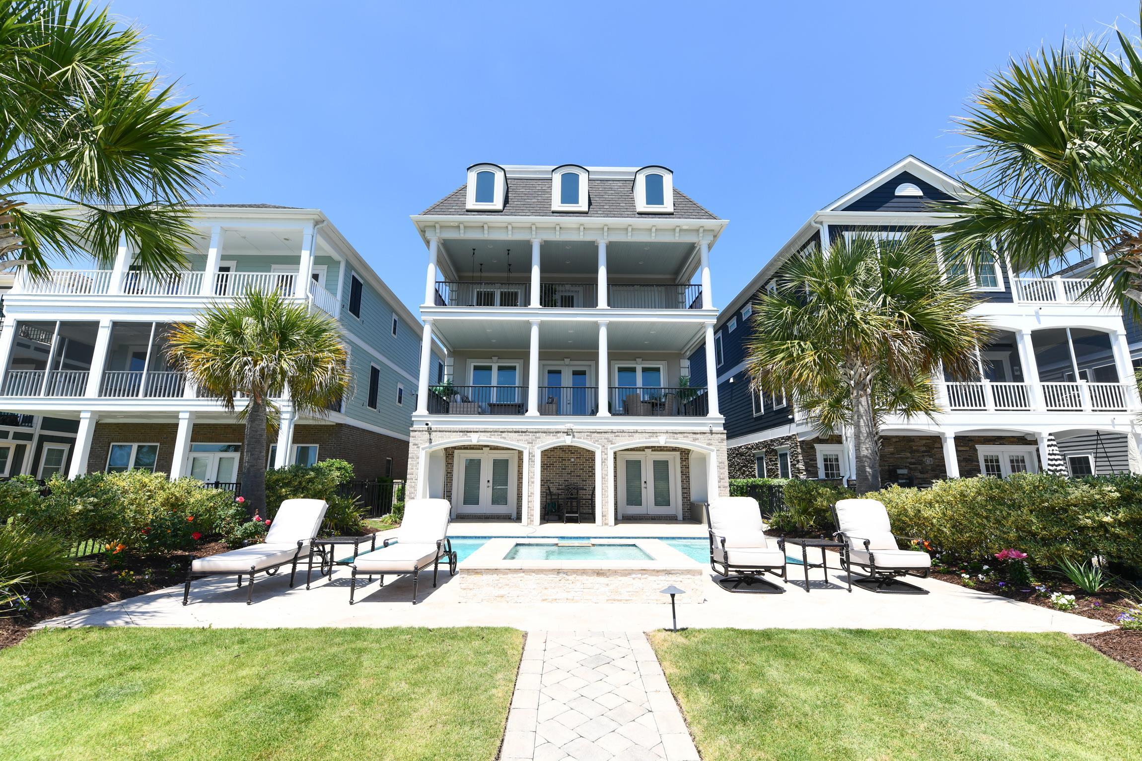 488 West Palms Dr.