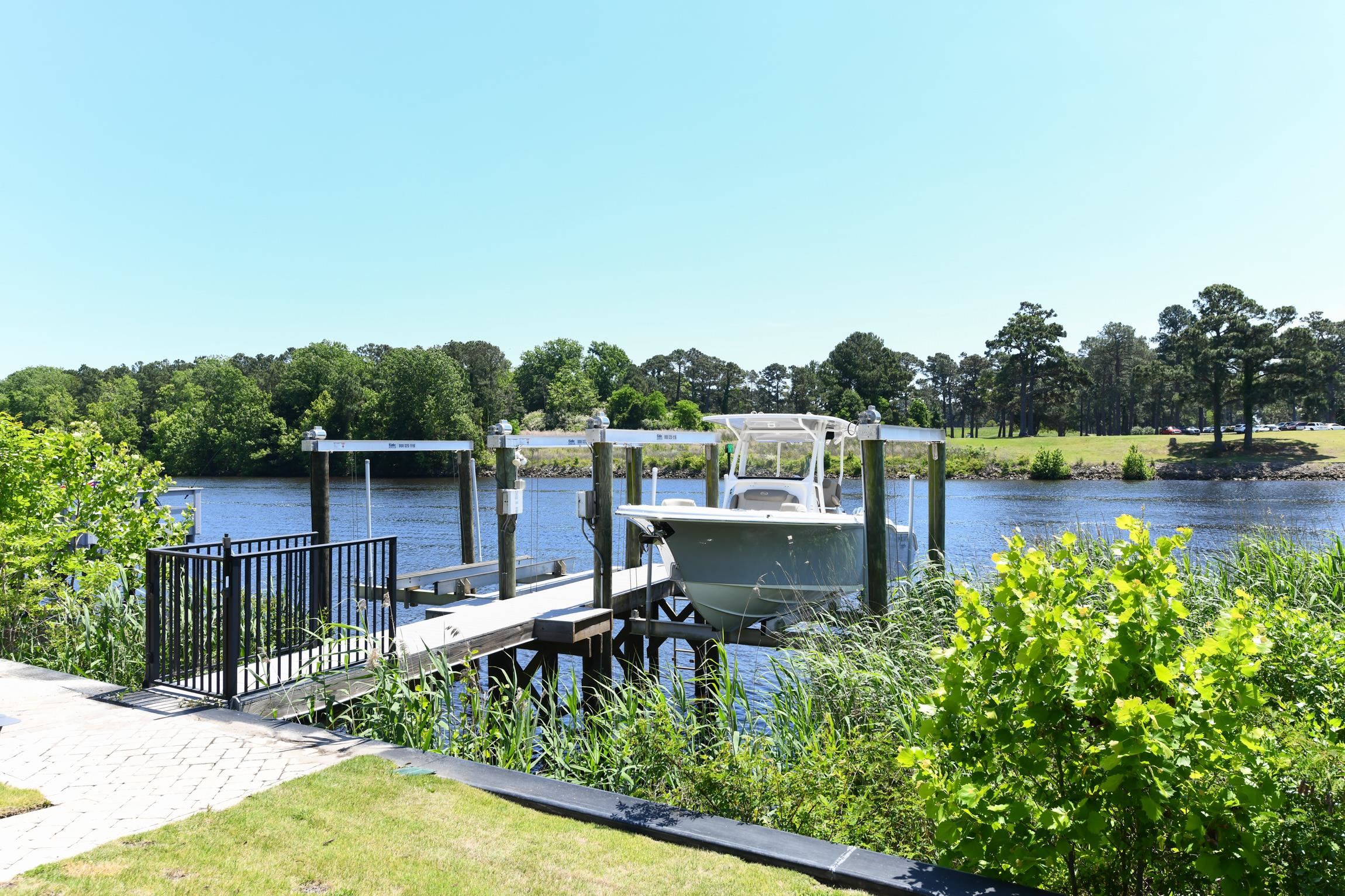 488 West Palms Dr.