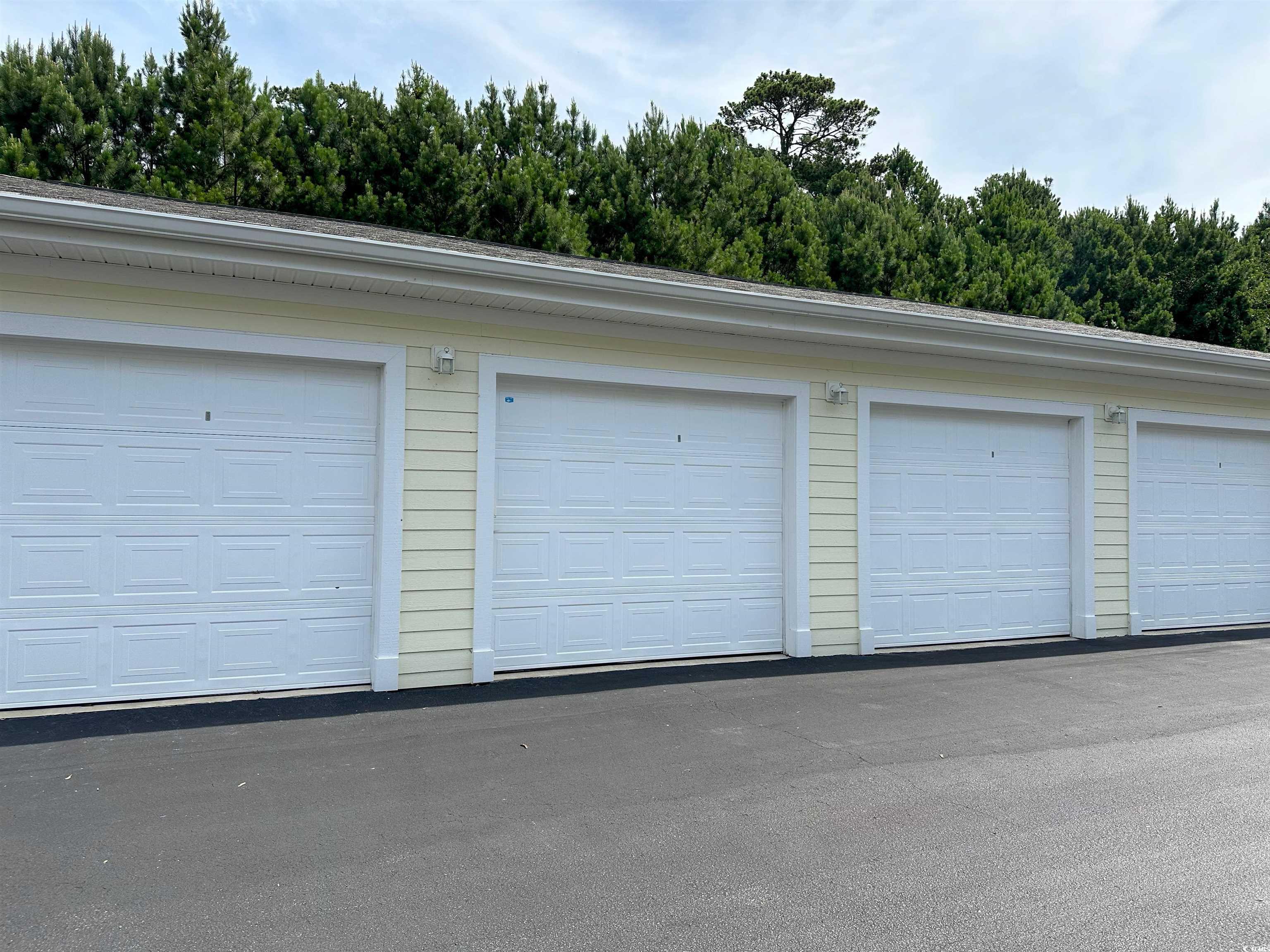 4851 Luster Leaf Circle Unit: 70C