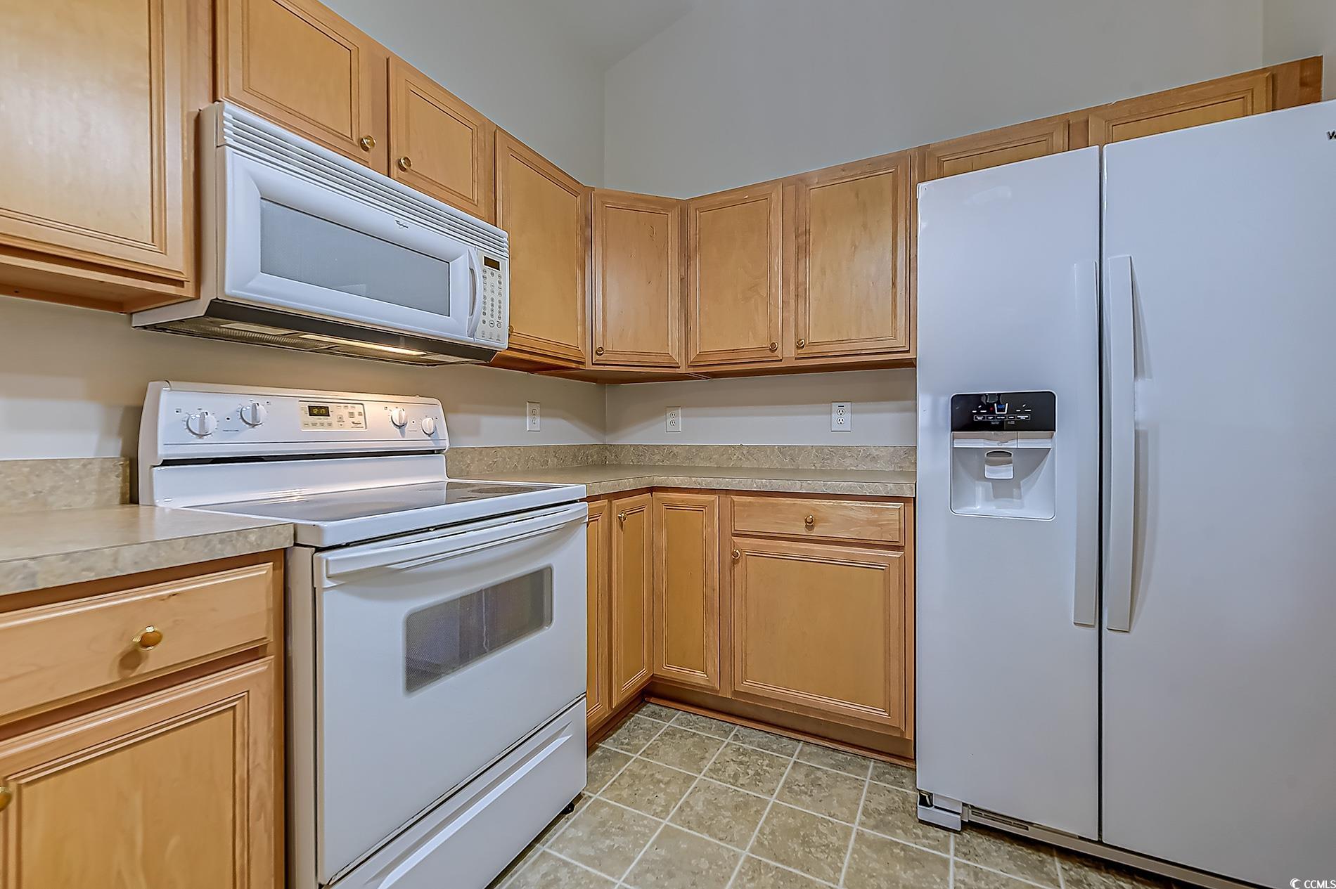 6475 Royal Pine Dr.