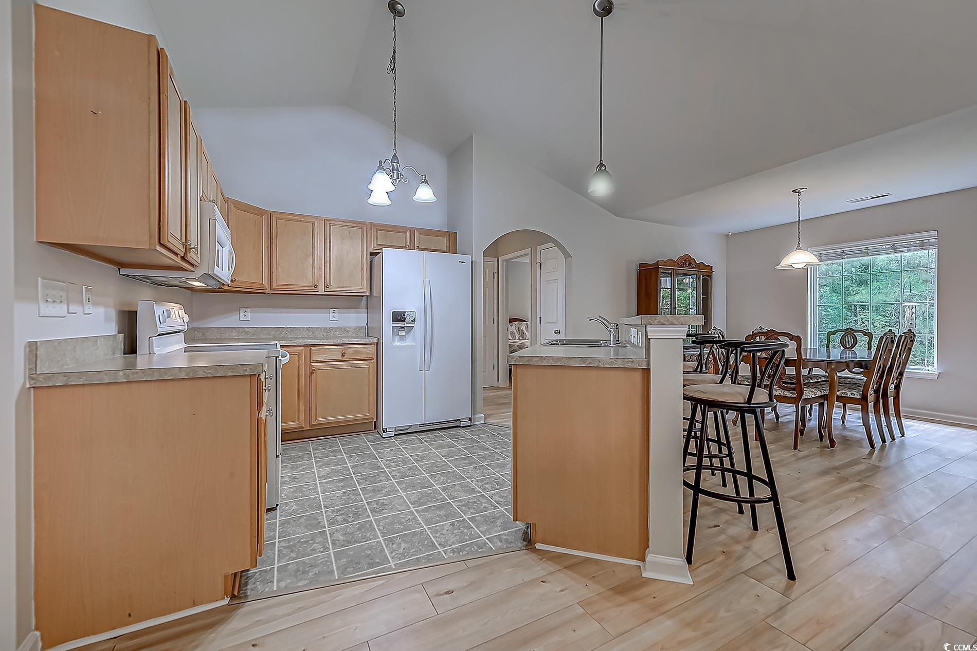 6475 Royal Pine Dr.