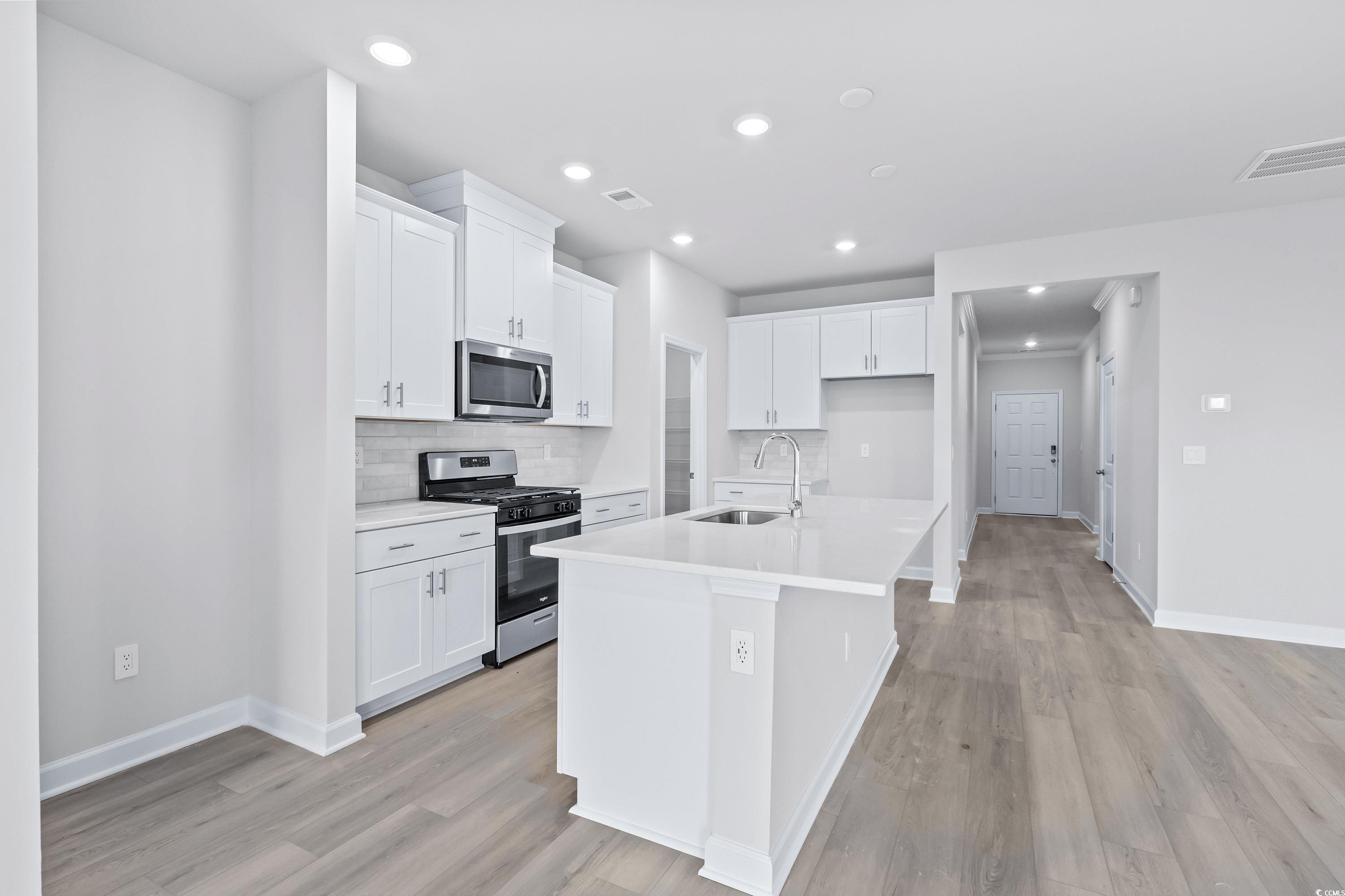 8605 Pinnacle Cove Way