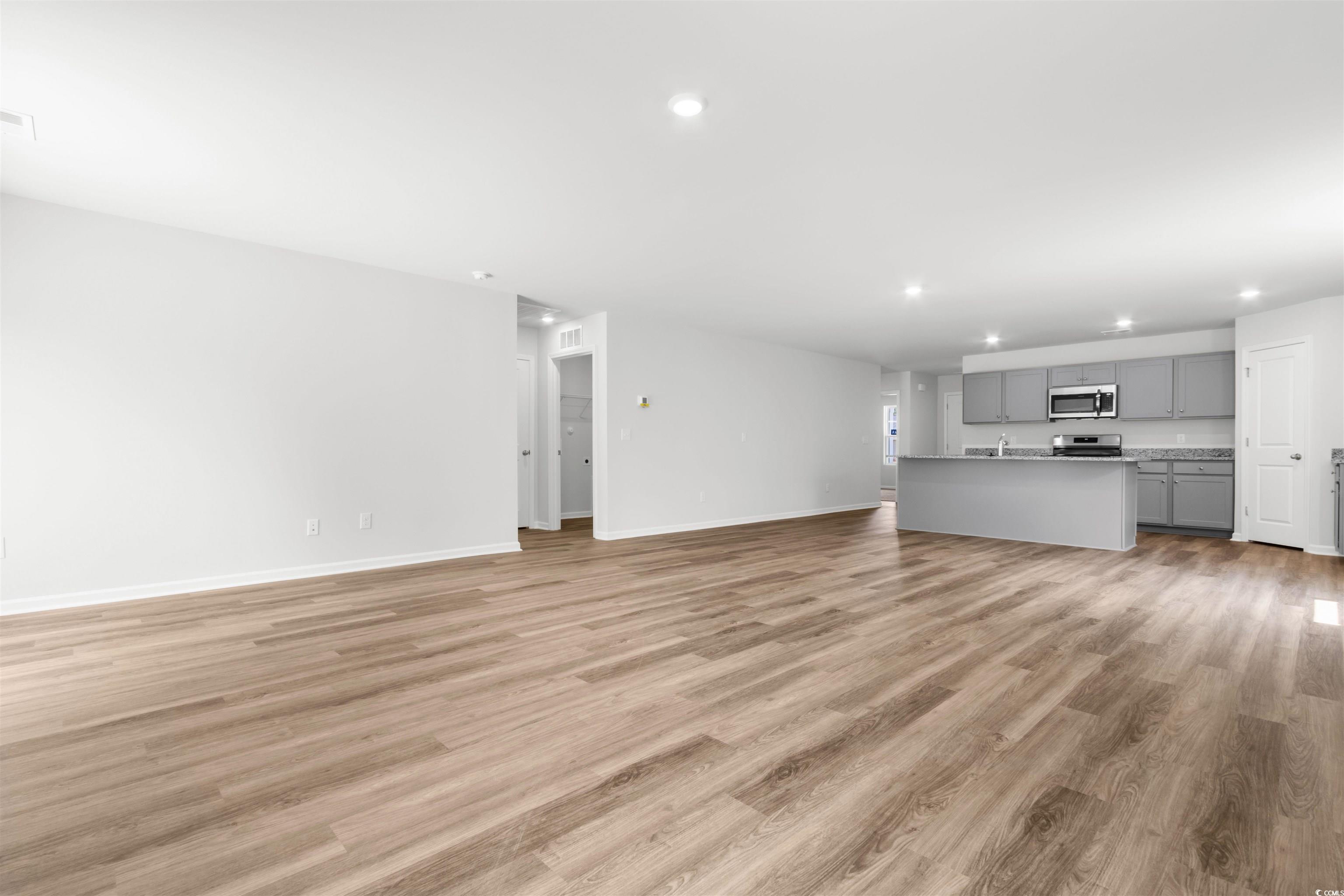 1044 Kinness Dr.