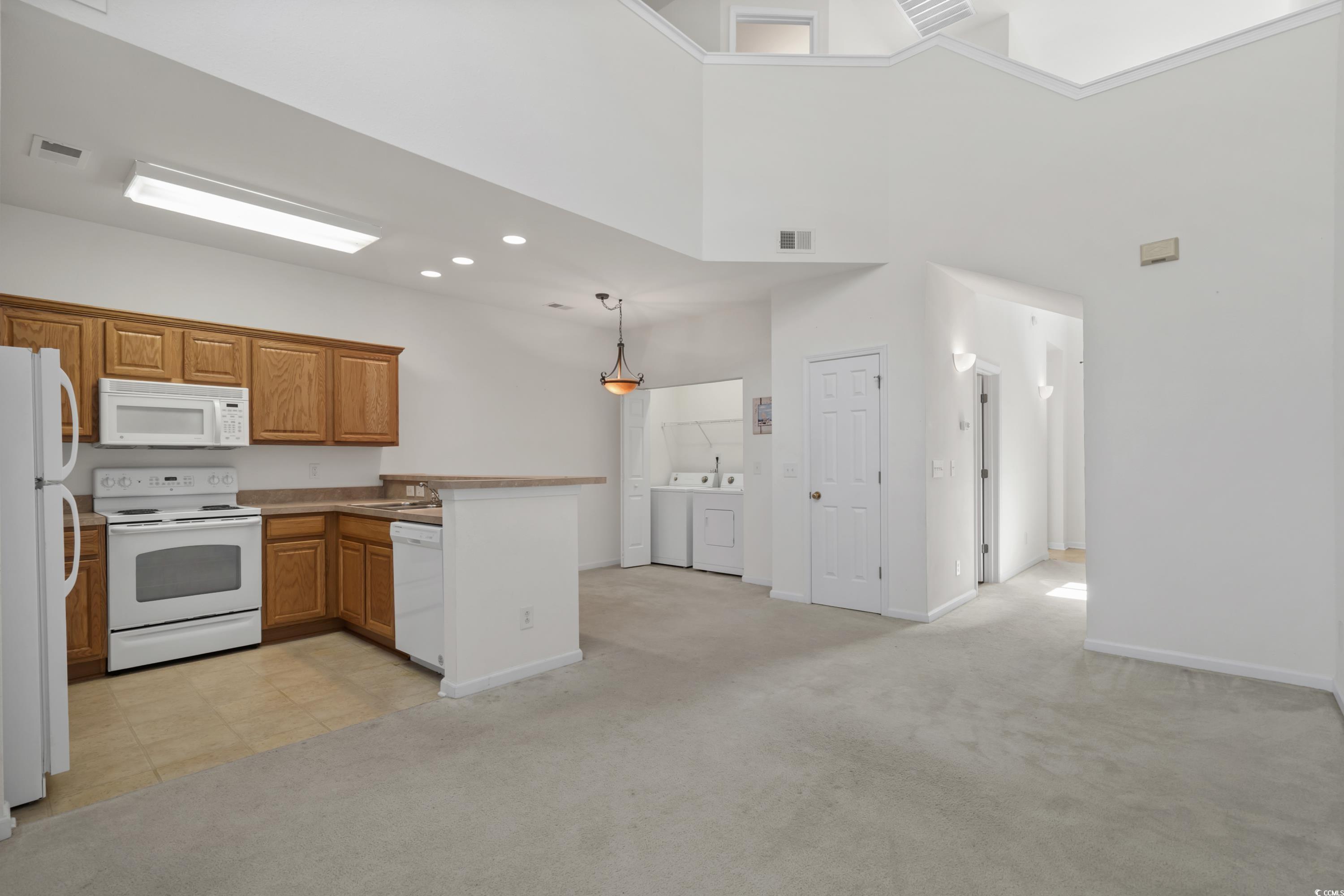 151 Chenoa Dr. Unit: 35-E