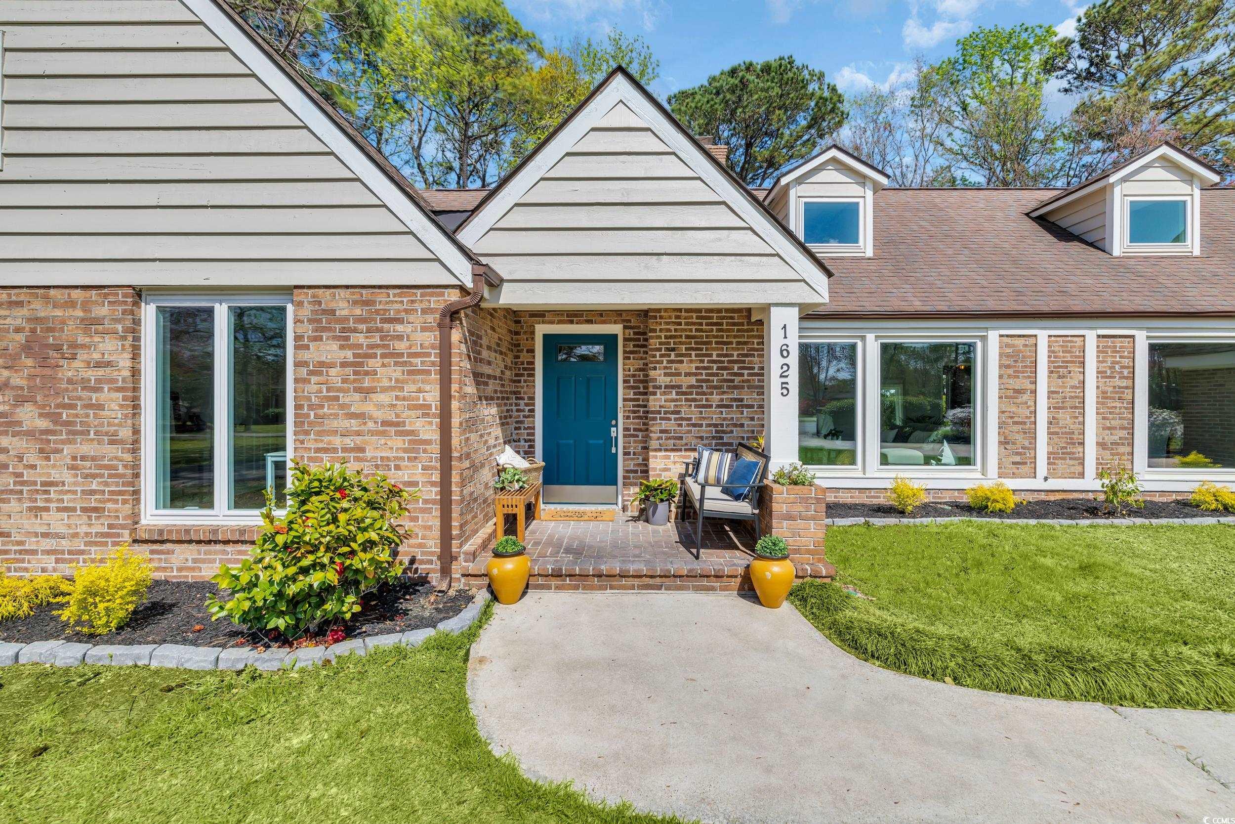 1625 Deer Park Ln.