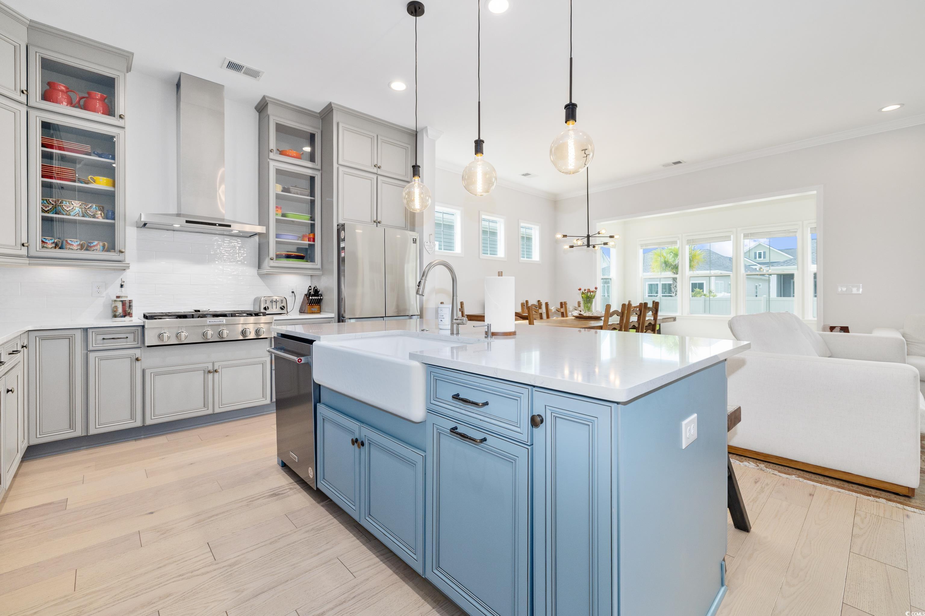 6304 Chadderton Circle