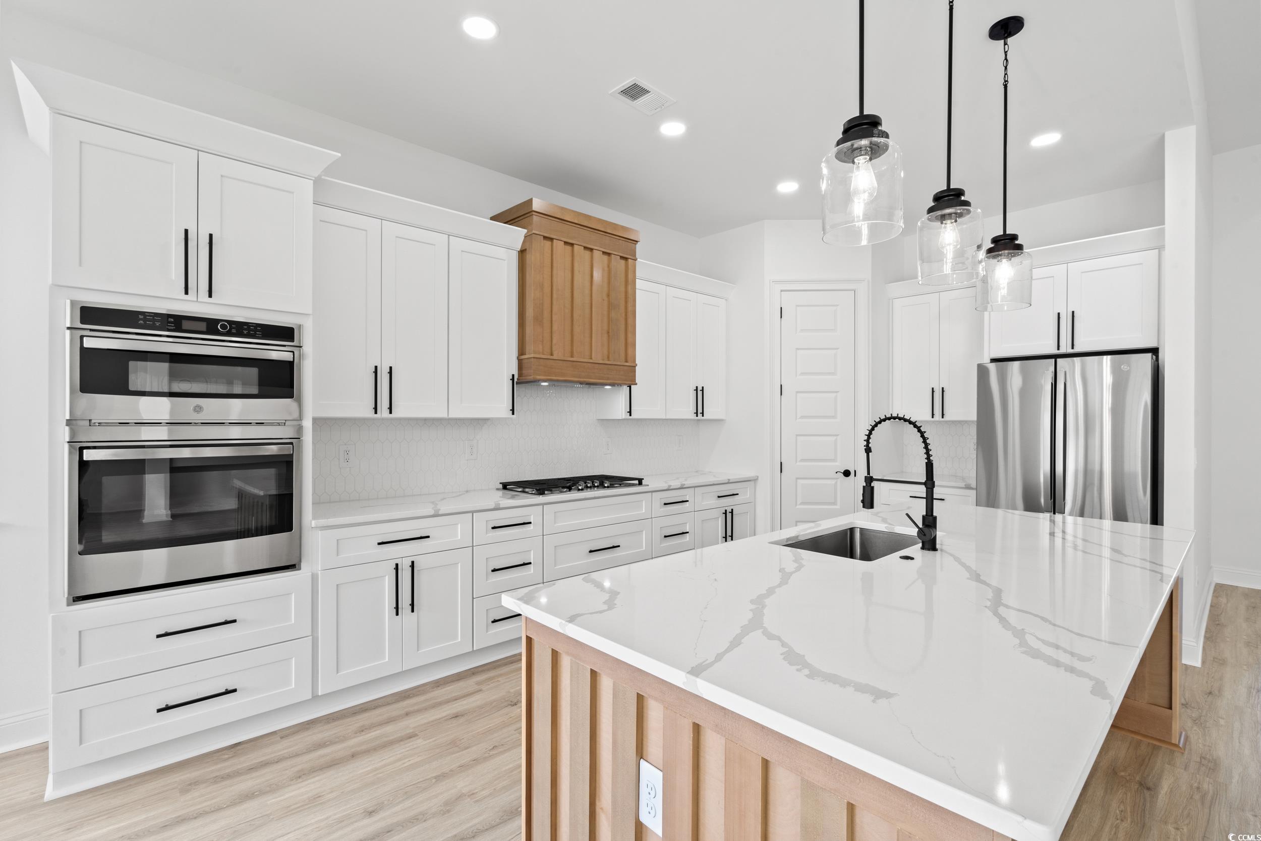 1009 Englemann Oak Dr.