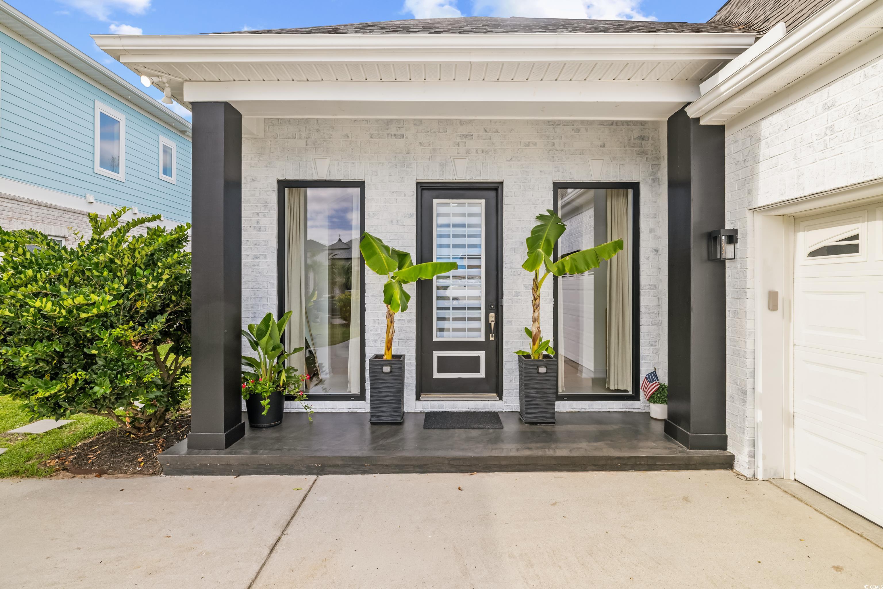 987 Shipmaster Ave.