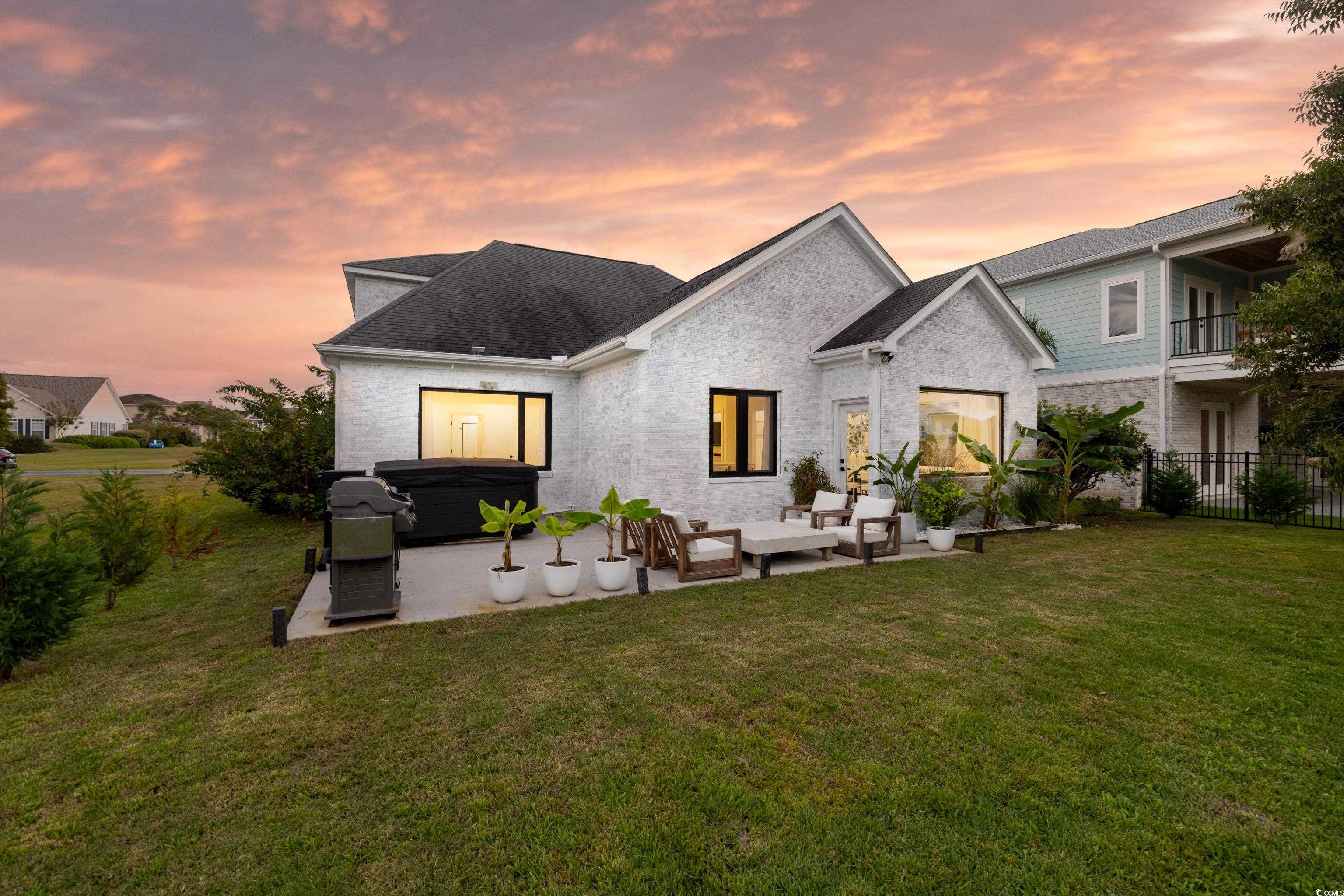 987 Shipmaster Ave.
