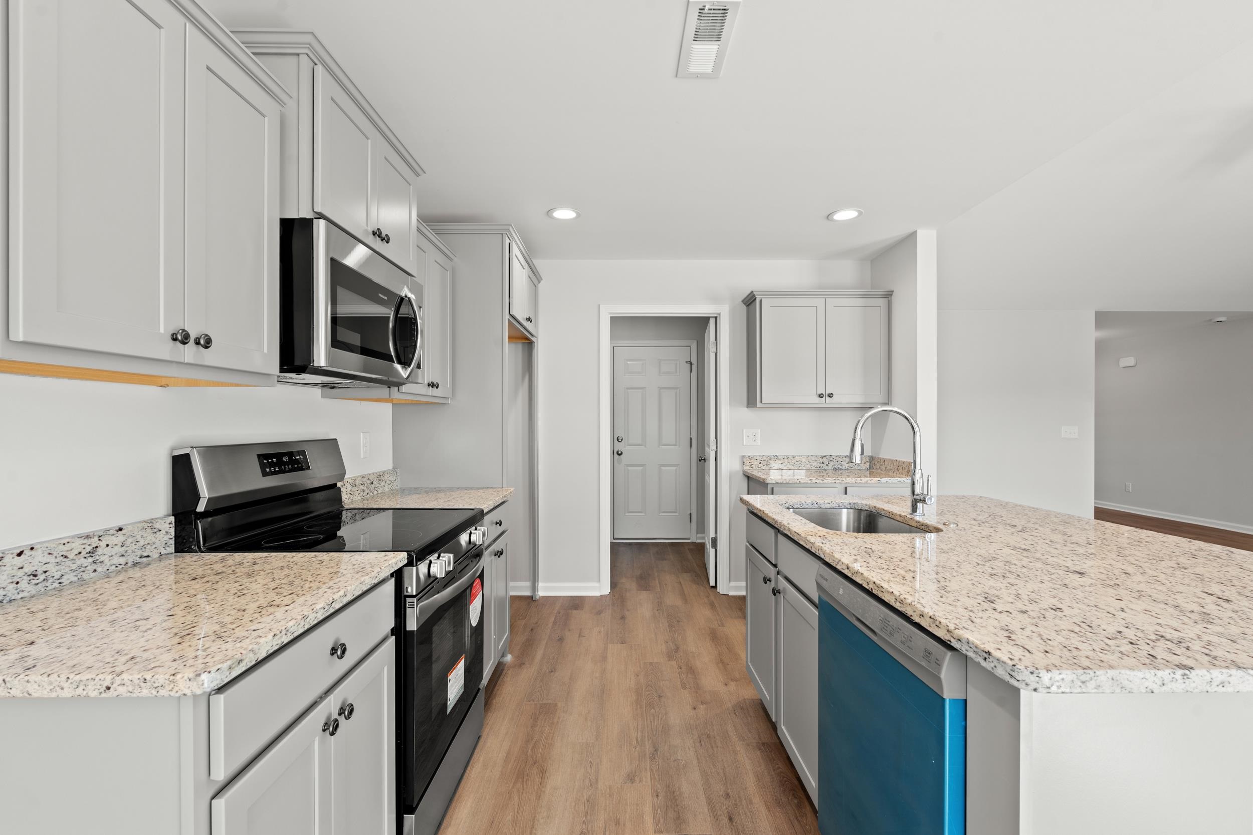 955 Woodside Dr.