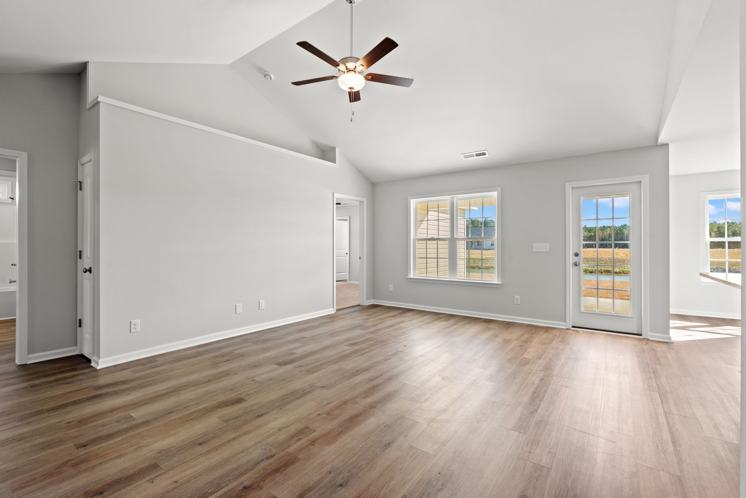 955 Woodside Dr.
