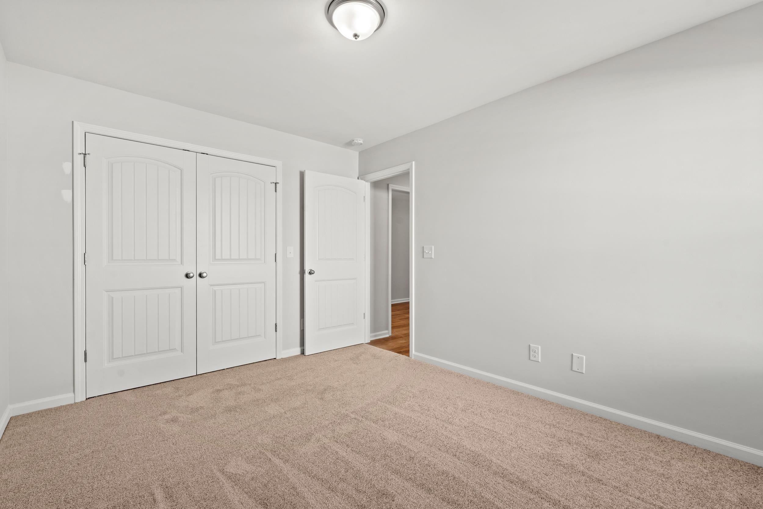955 Woodside Dr.
