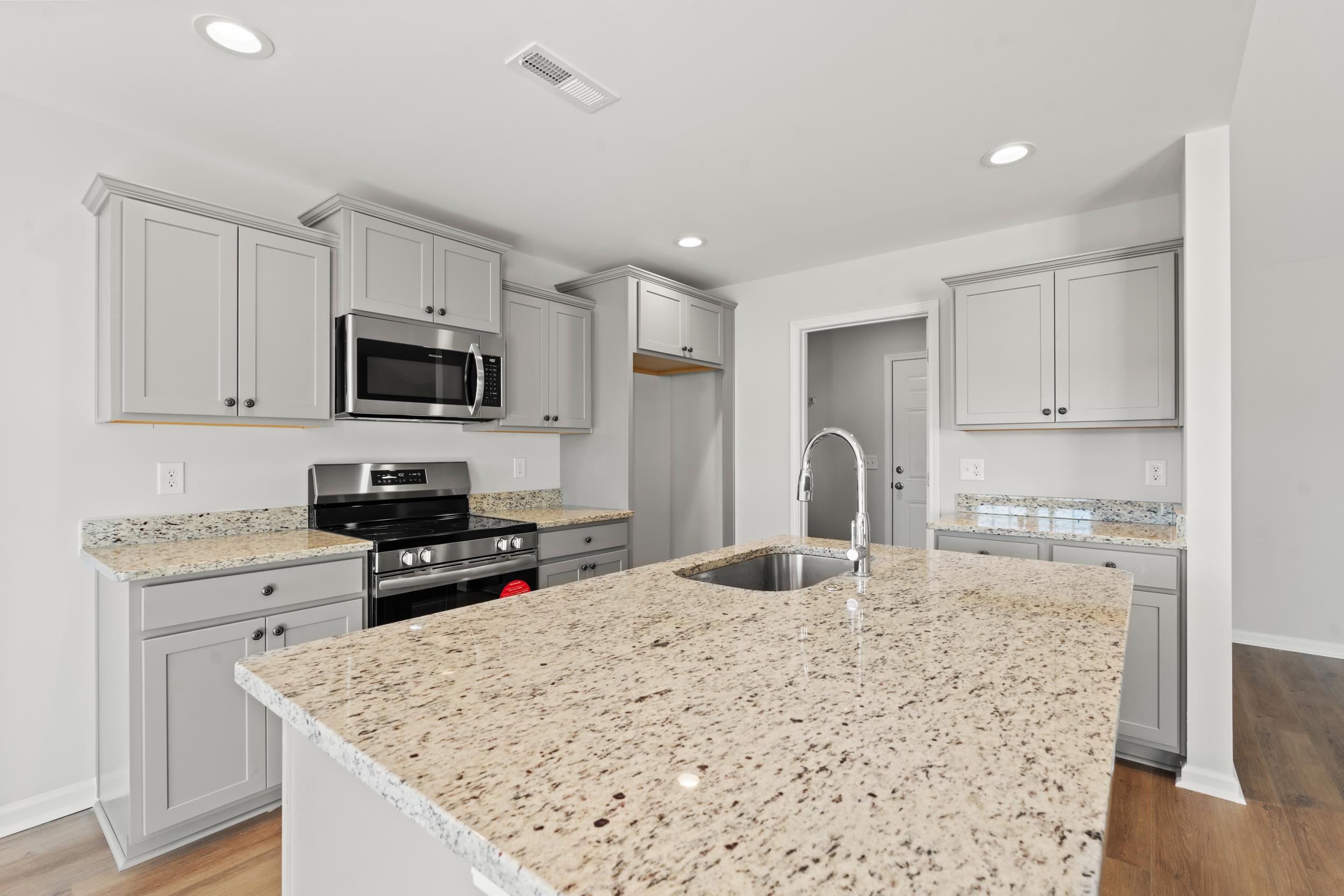 955 Woodside Dr.