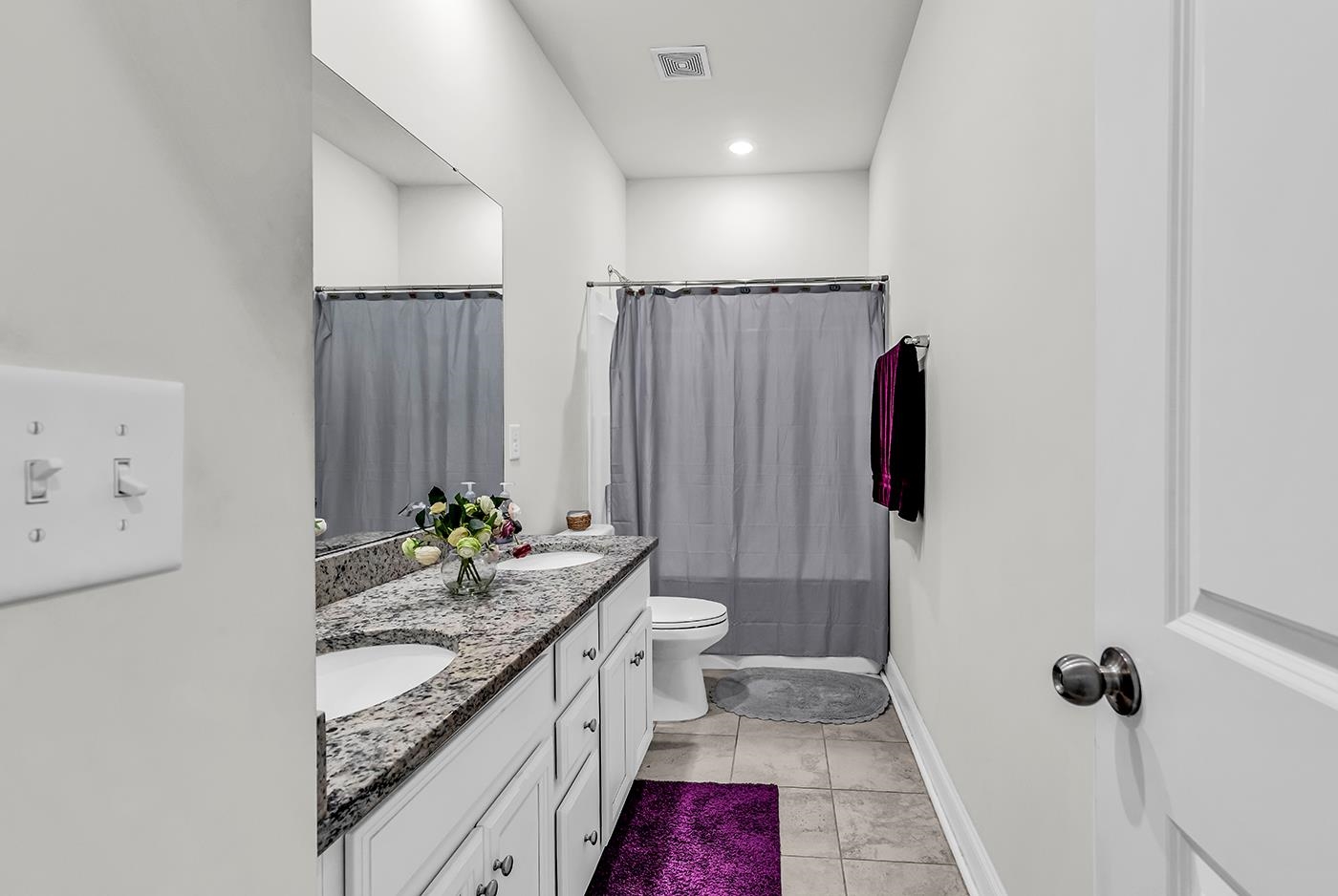 1207 Ficus Dr.
