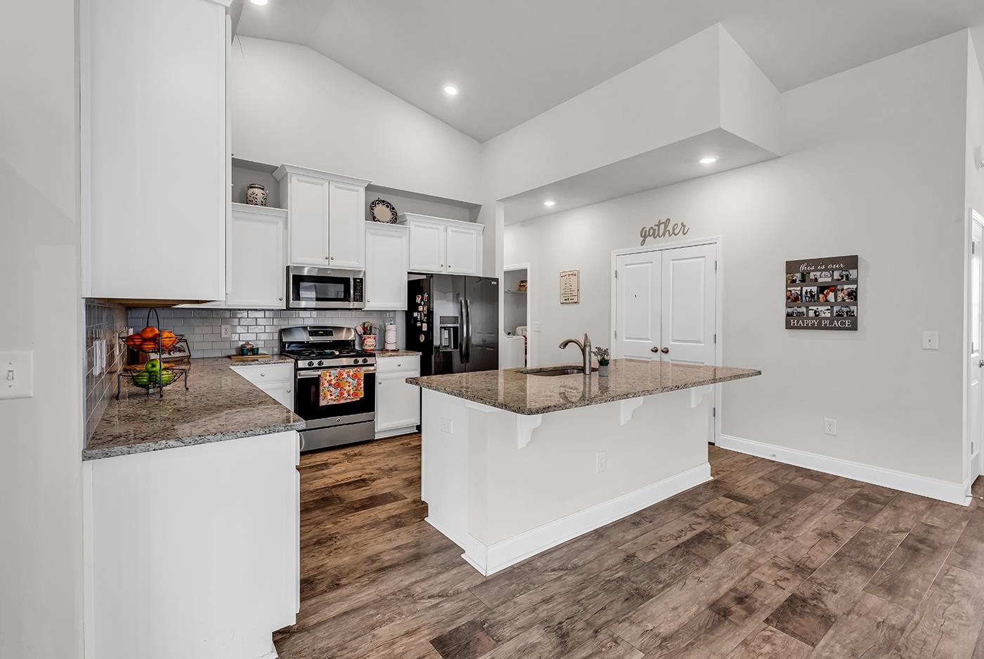 1207 Ficus Dr.
