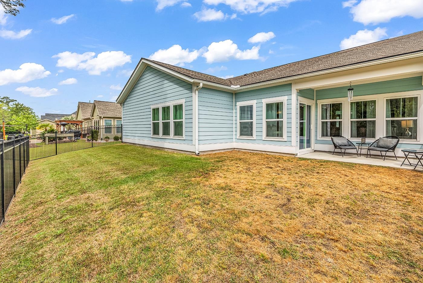 1207 Ficus Dr.