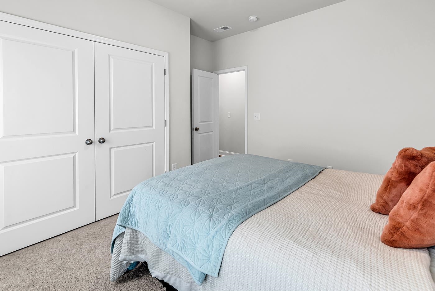 1207 Ficus Dr.