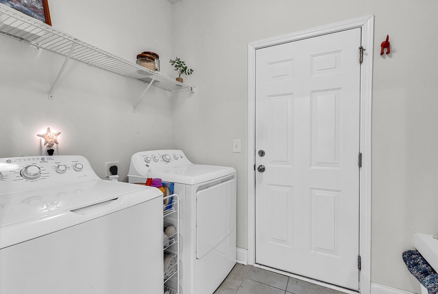 1207 Ficus Dr.