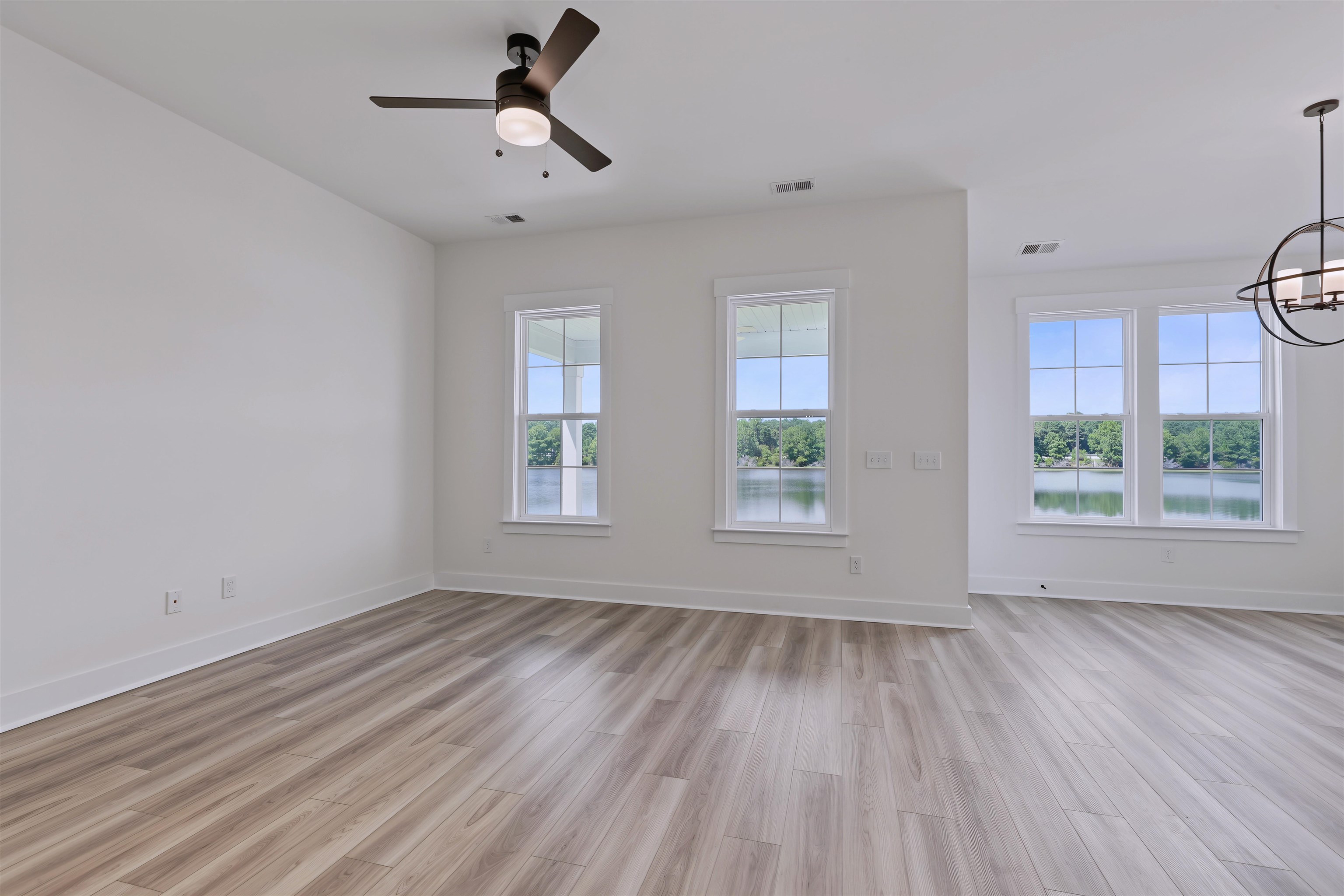 6132 Zoe Way