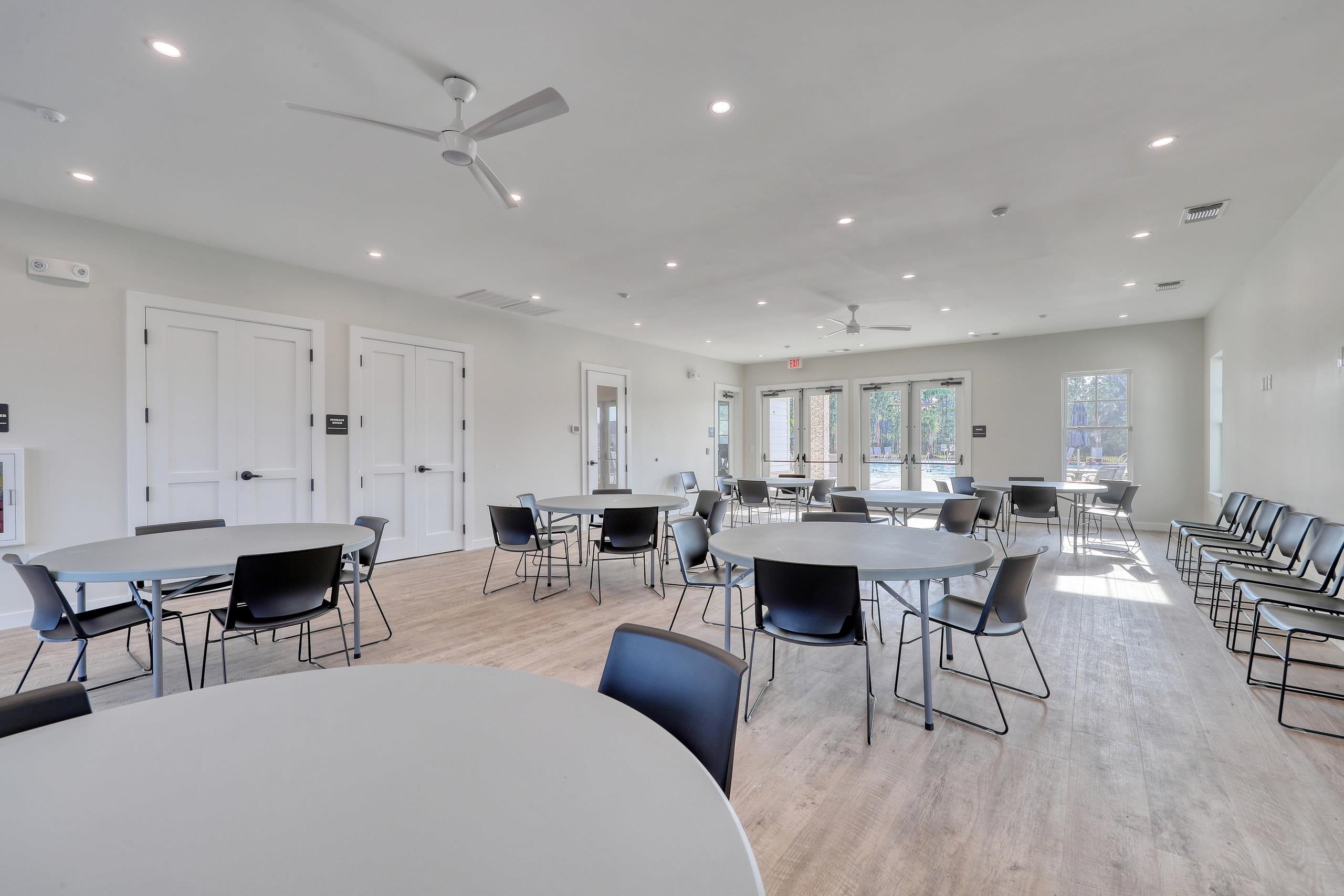 6132 Zoe Way