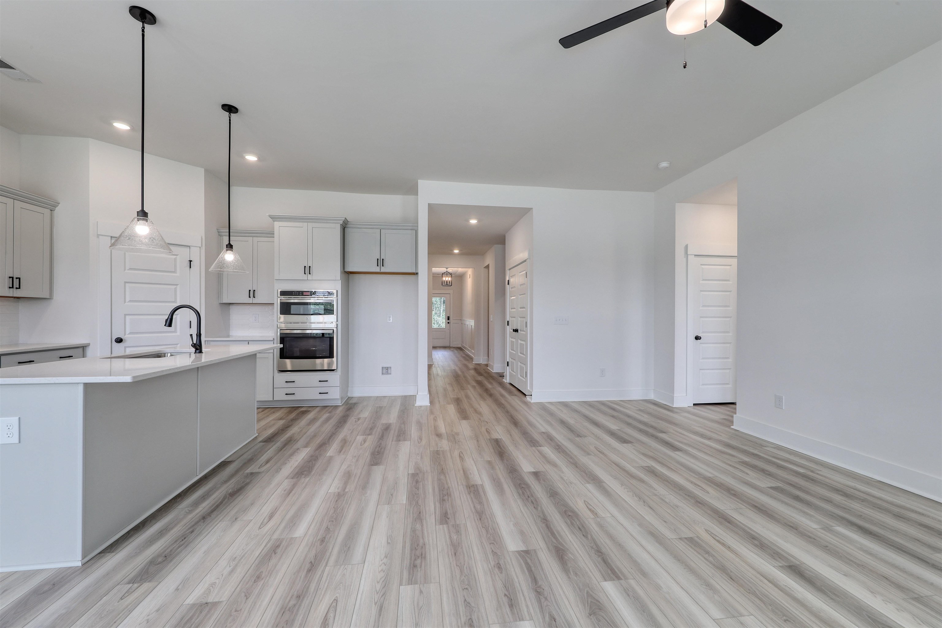 6132 Zoe Way