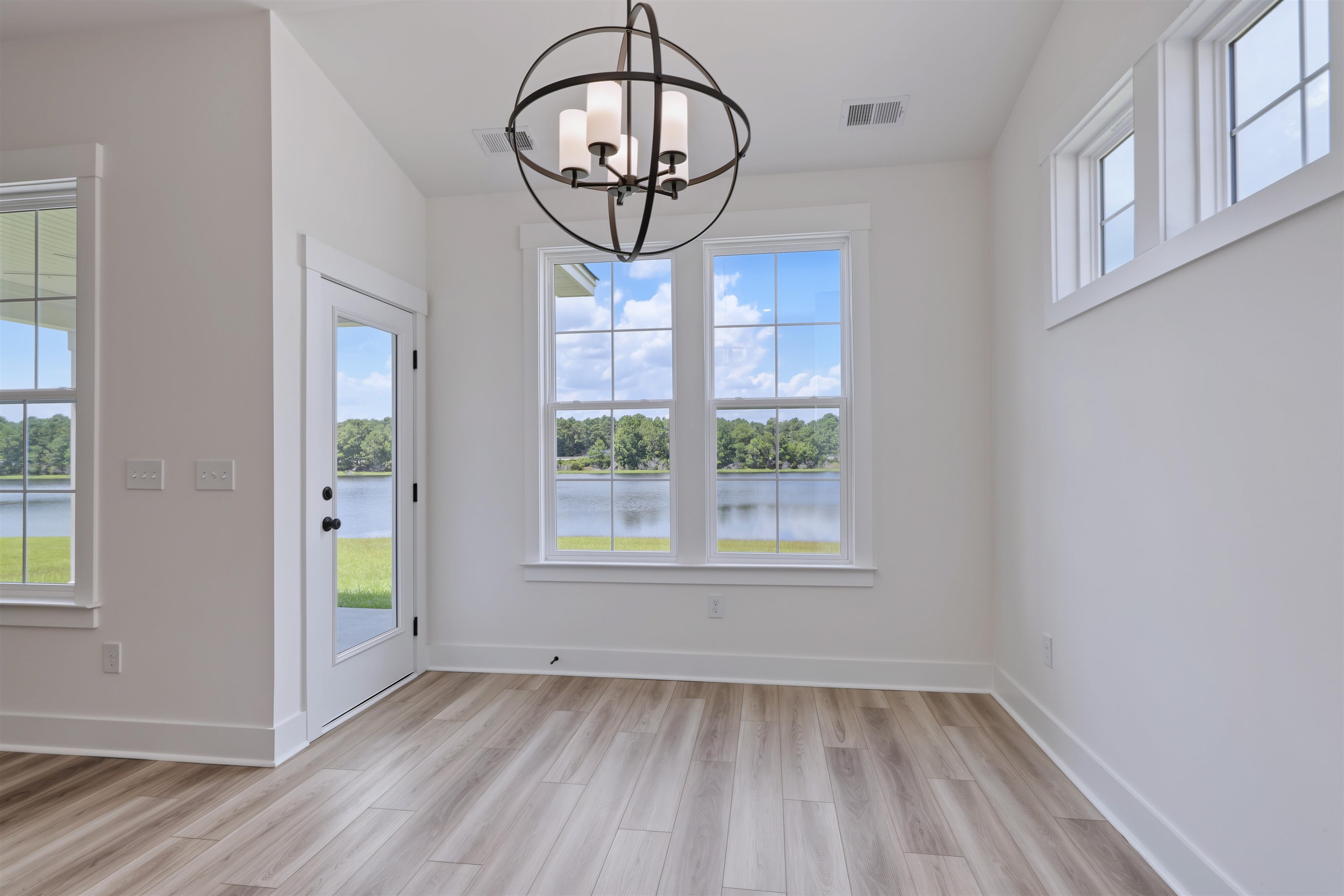 6132 Zoe Way