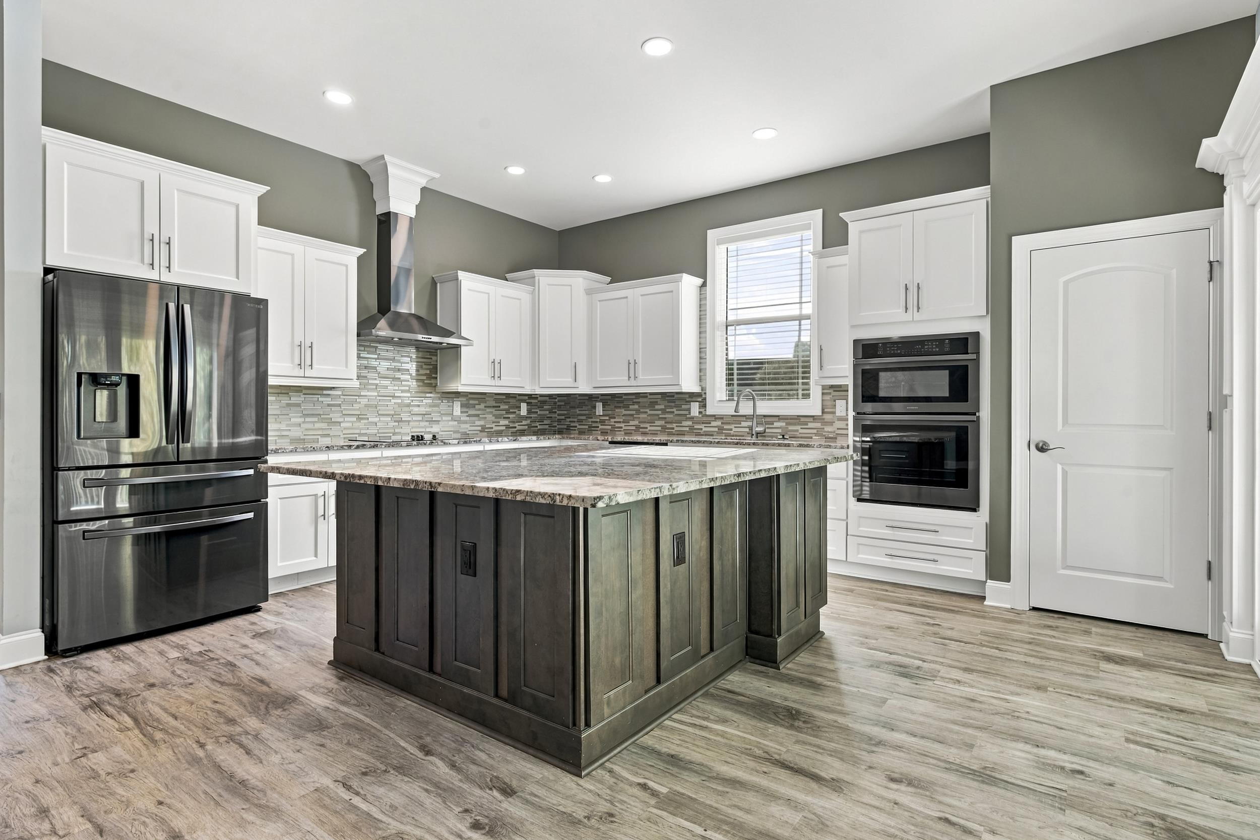 1024 Muscovy Pl.