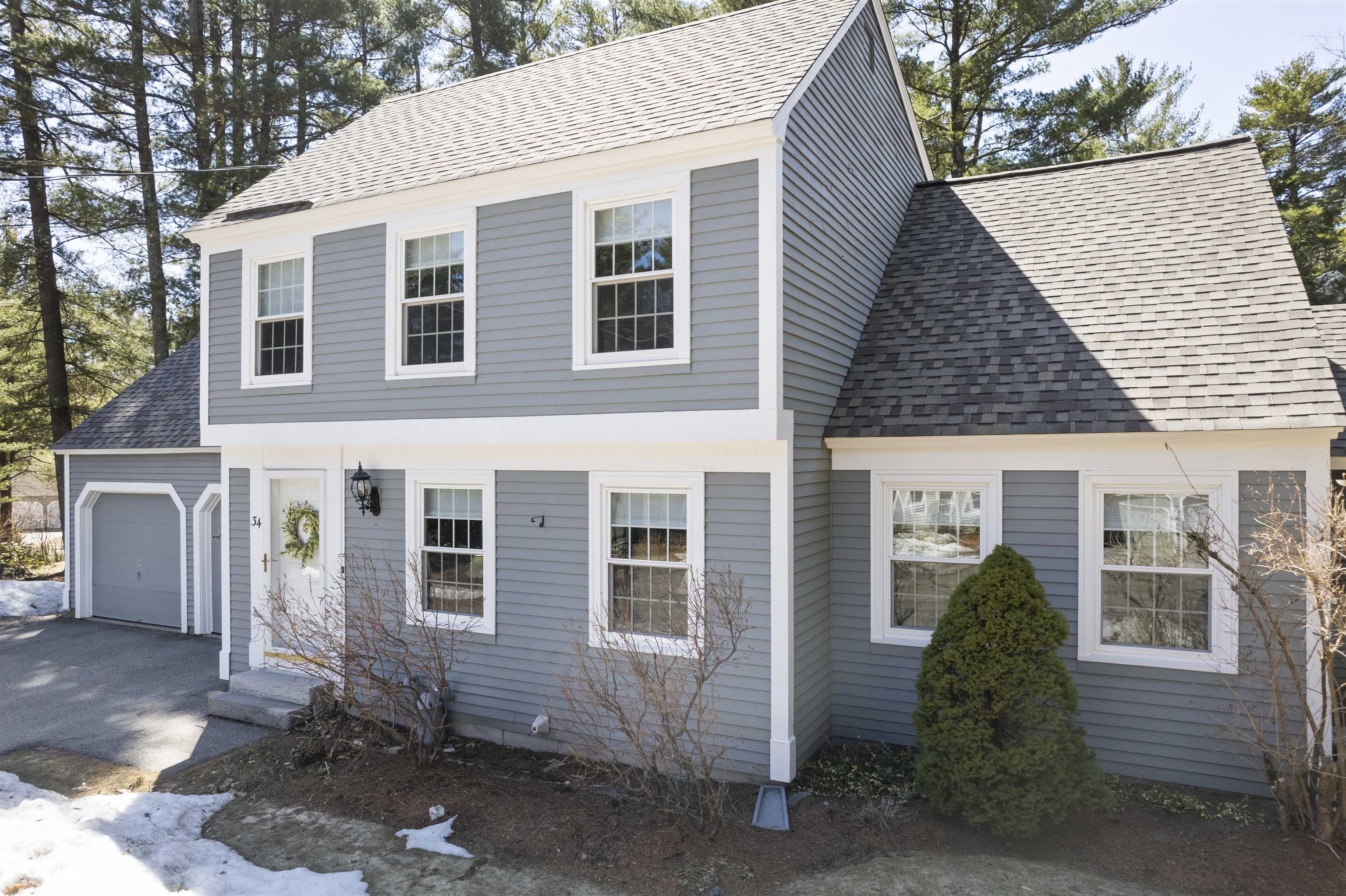 2761 Lake Shore Road Unit: 34