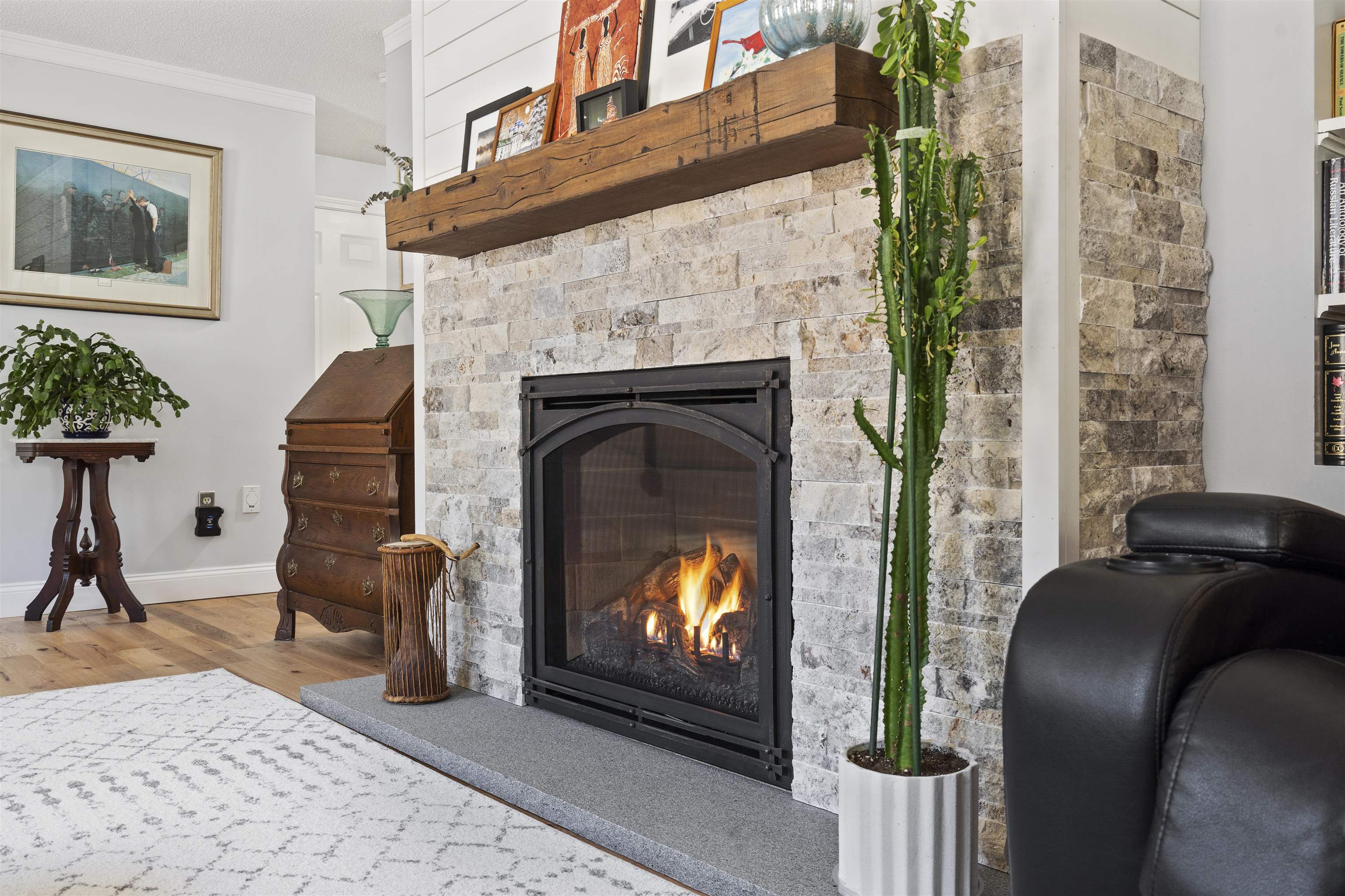 2761 Lake Shore Road Unit: 34