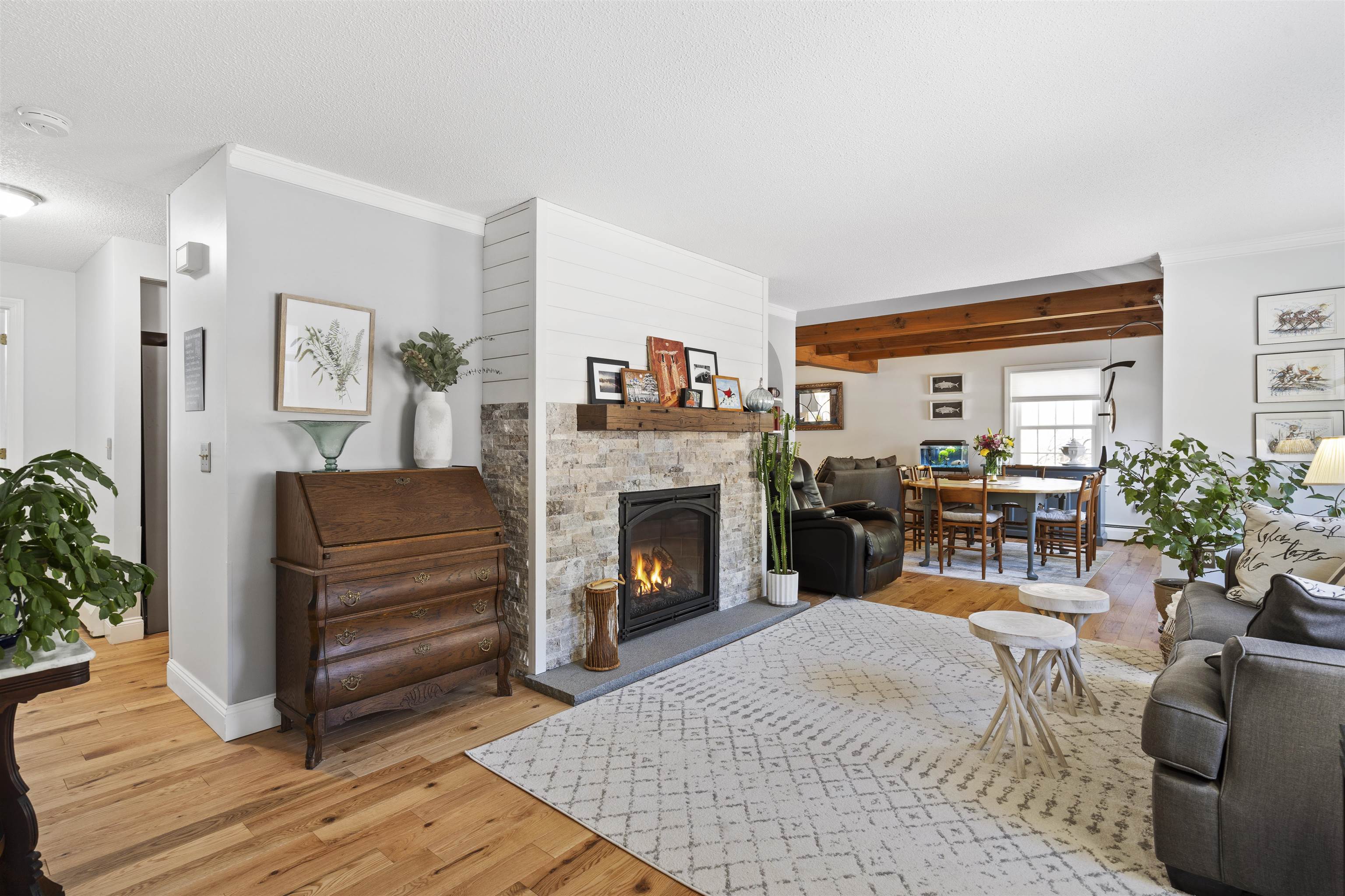 2761 Lake Shore Road Unit: 34