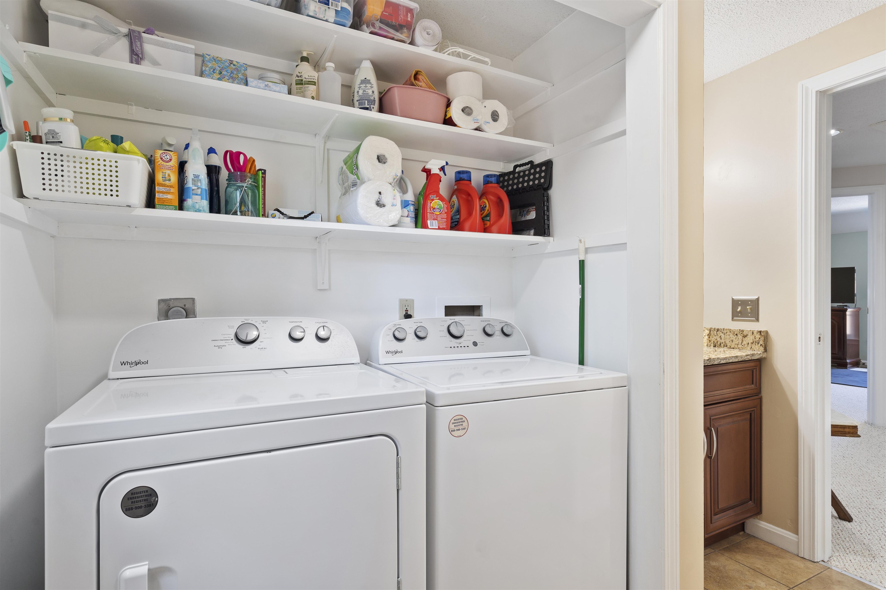 2761 Lake Shore Road Unit: 34