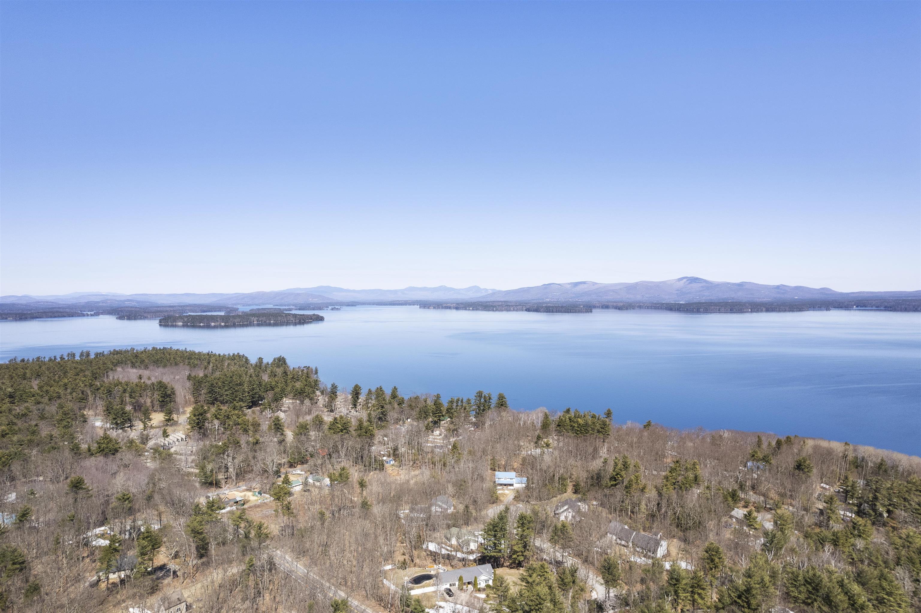 2761 Lake Shore Road Unit: 34
