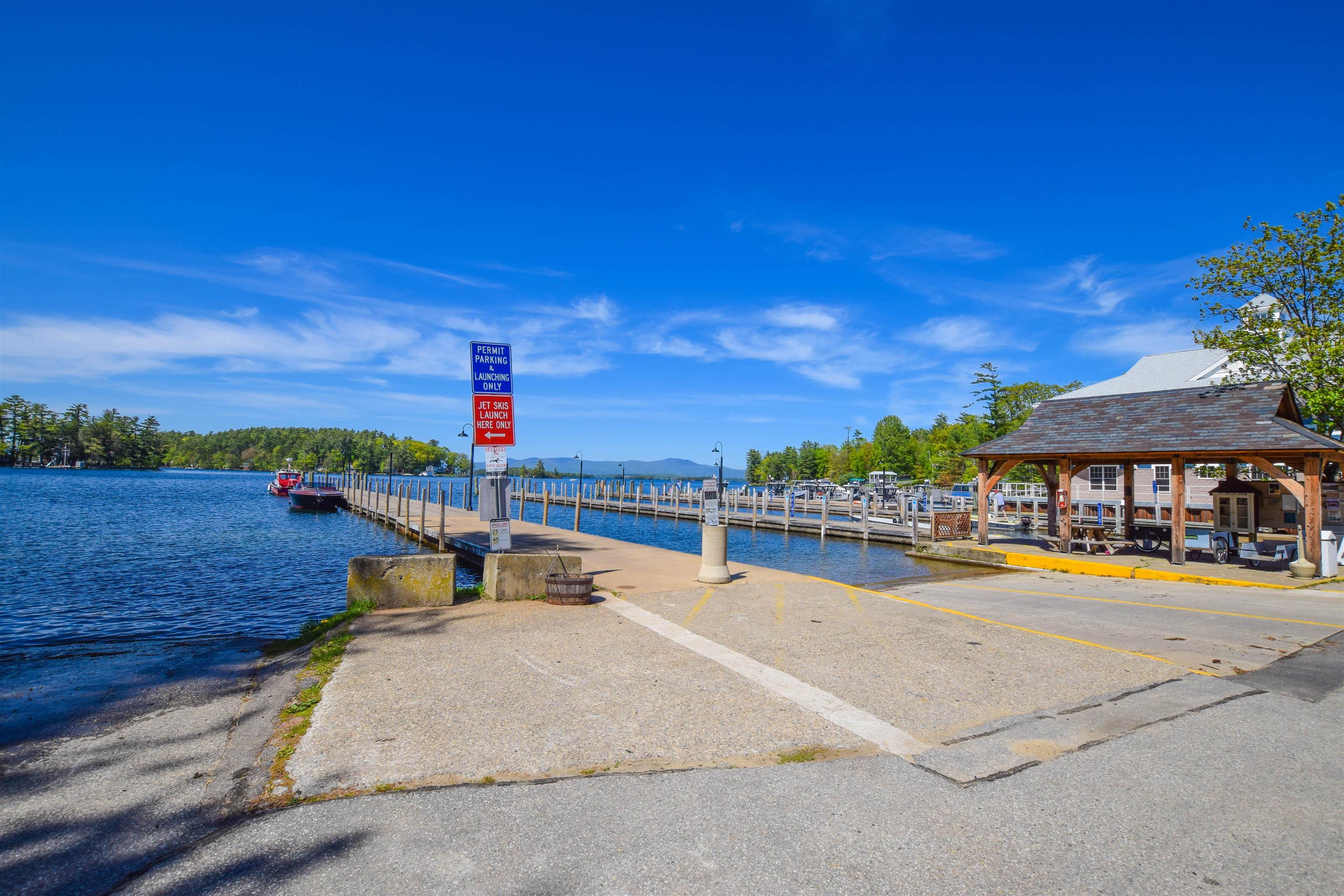 2761 Lake Shore Road Unit: 34