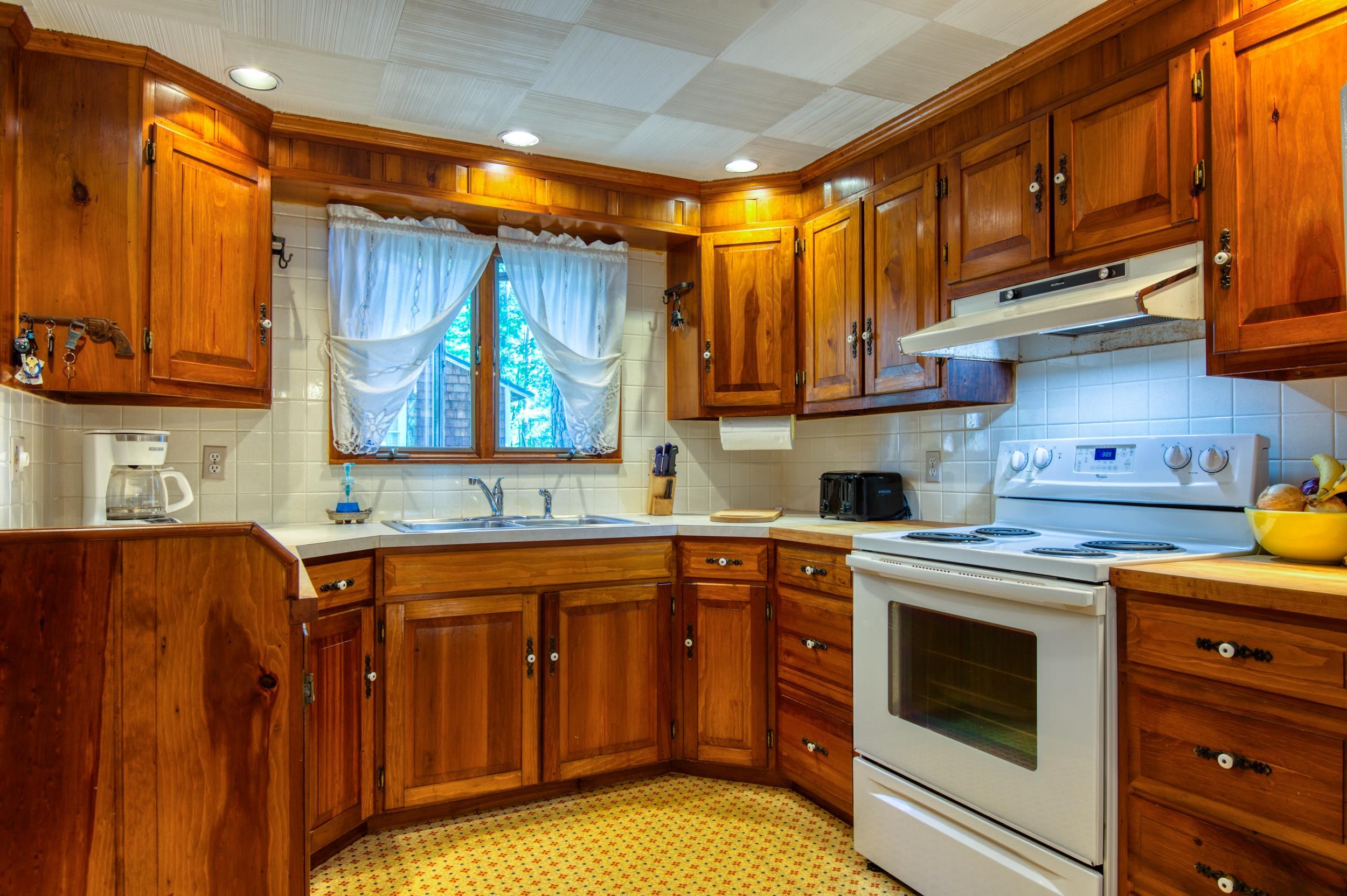 271 W Bay Road