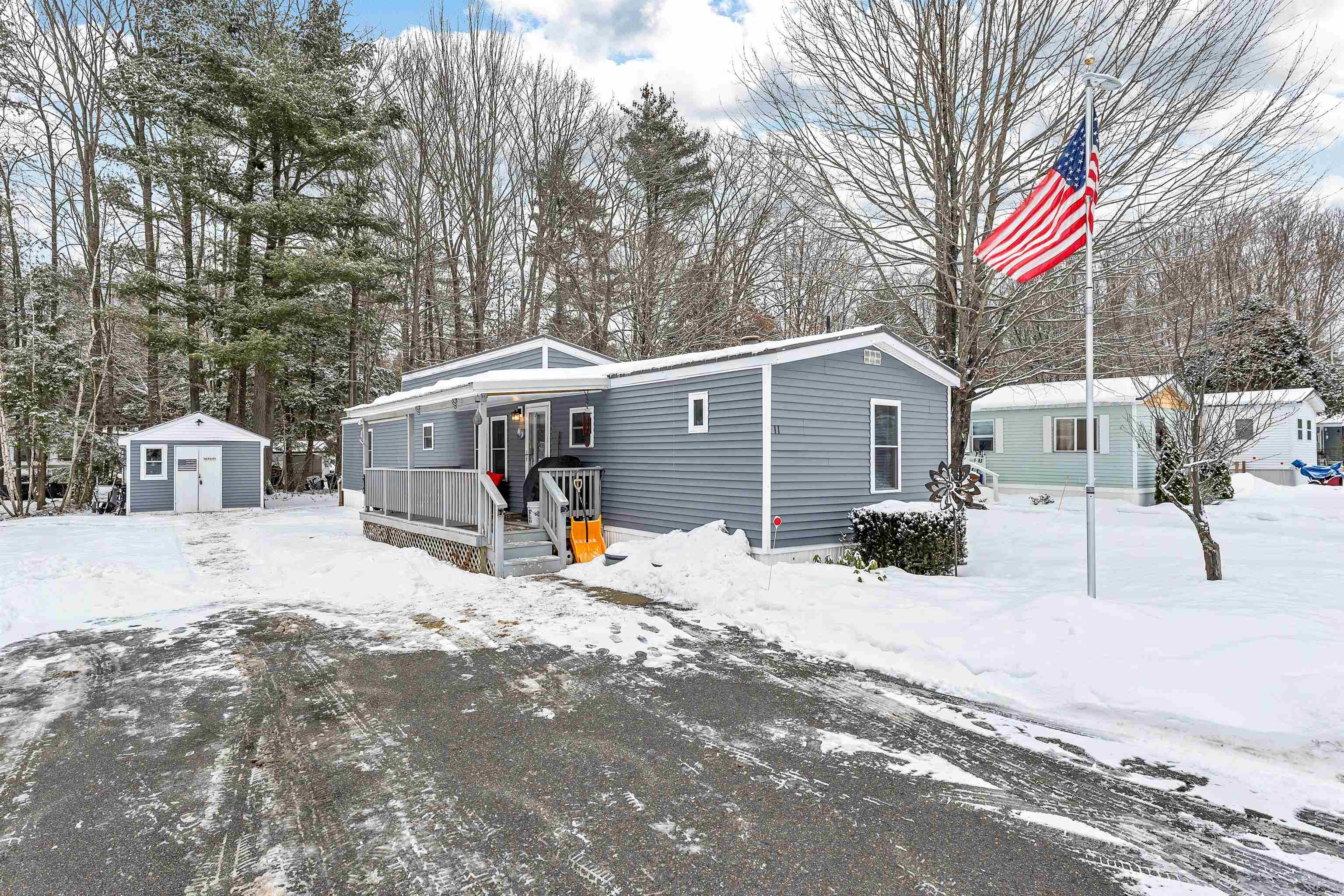 320 Old Lake Shore Road Unit: 11