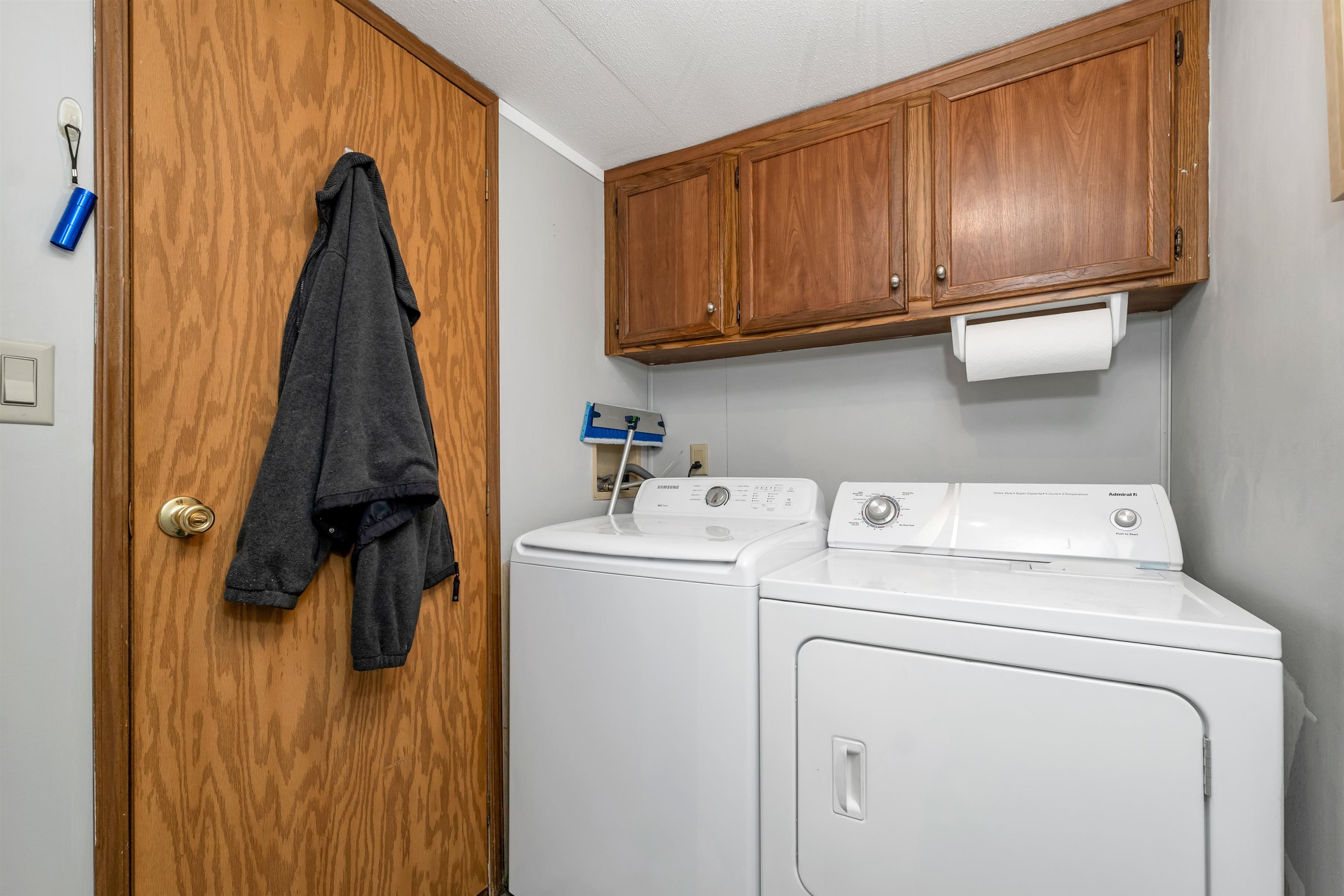 320 Old Lake Shore Road Unit: 11