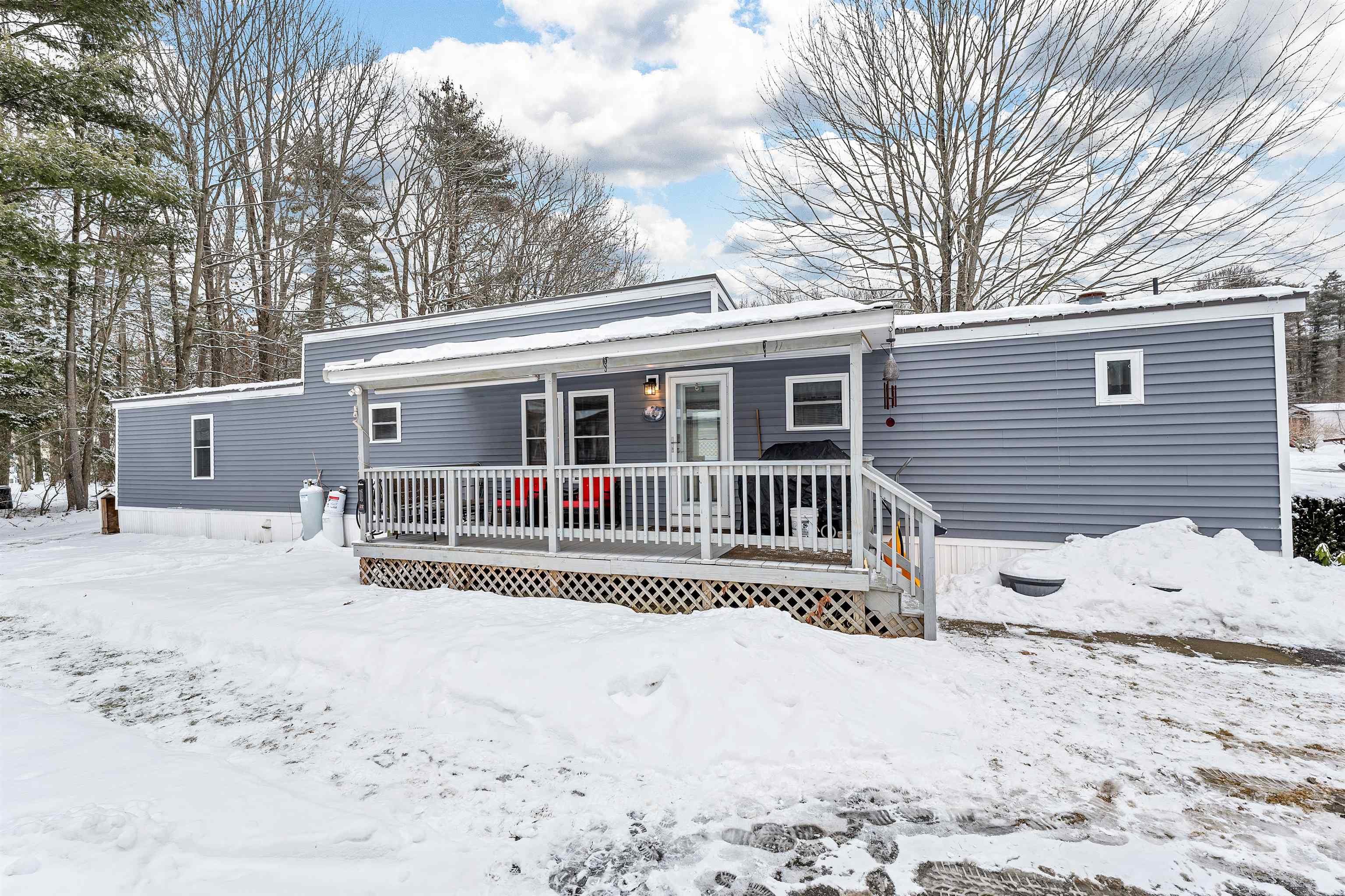 320 Old Lake Shore Road Unit: 11