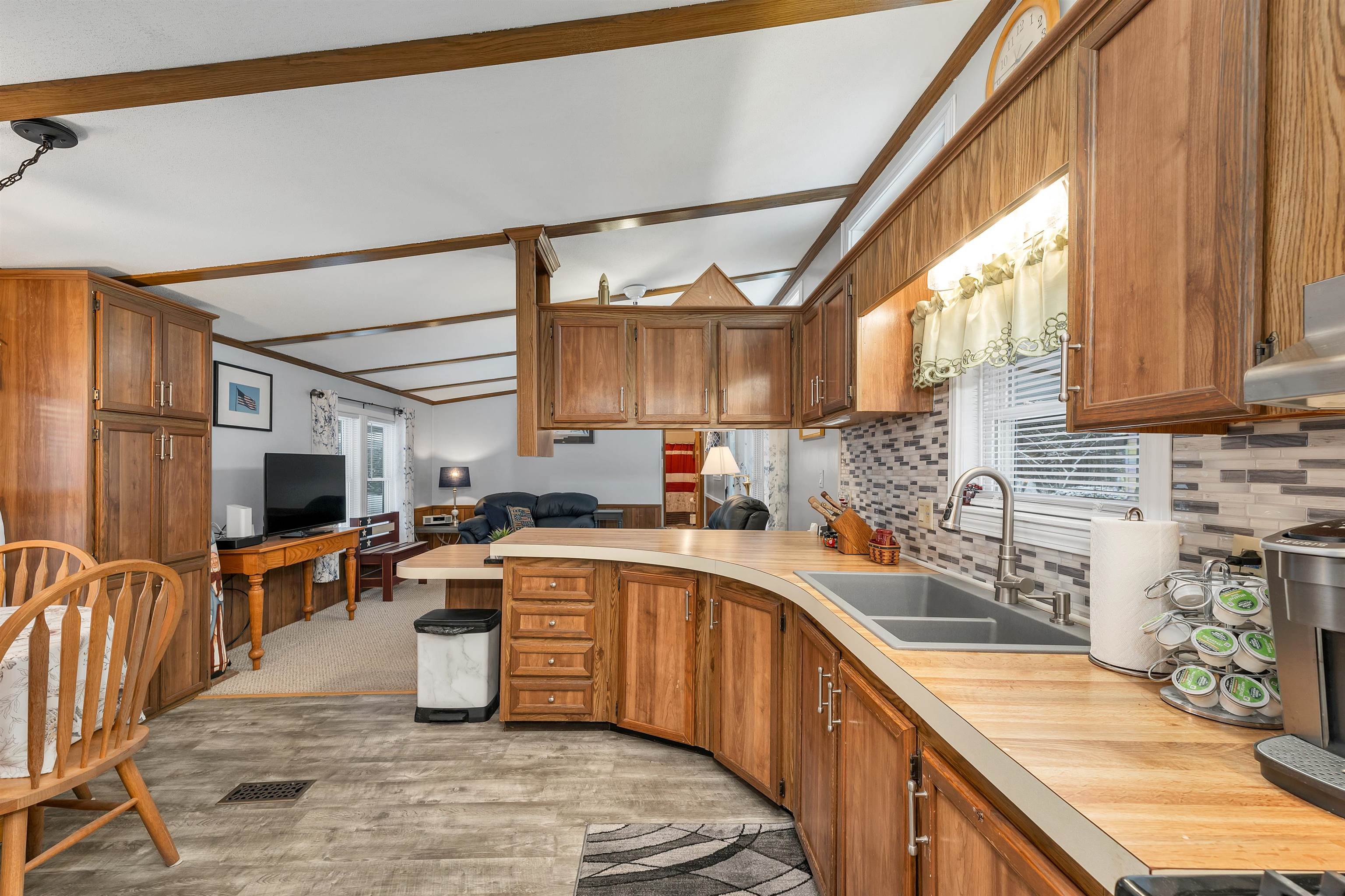 320 Old Lake Shore Road Unit: 11