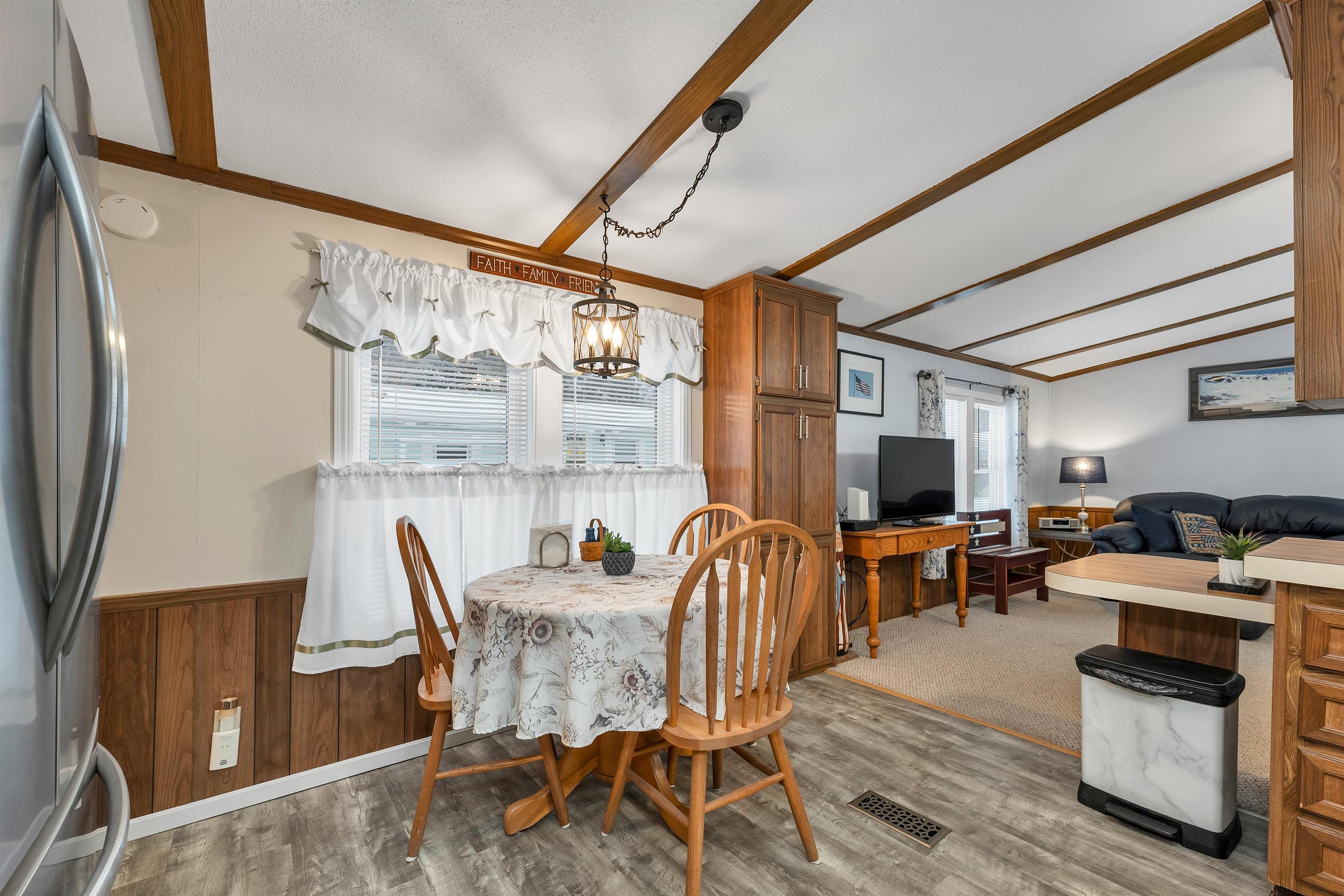320 Old Lake Shore Road Unit: 11