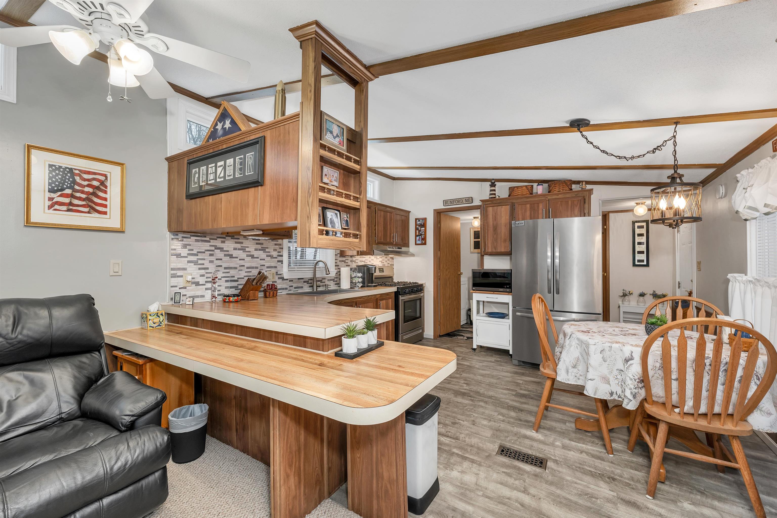 320 Old Lake Shore Road Unit: 11