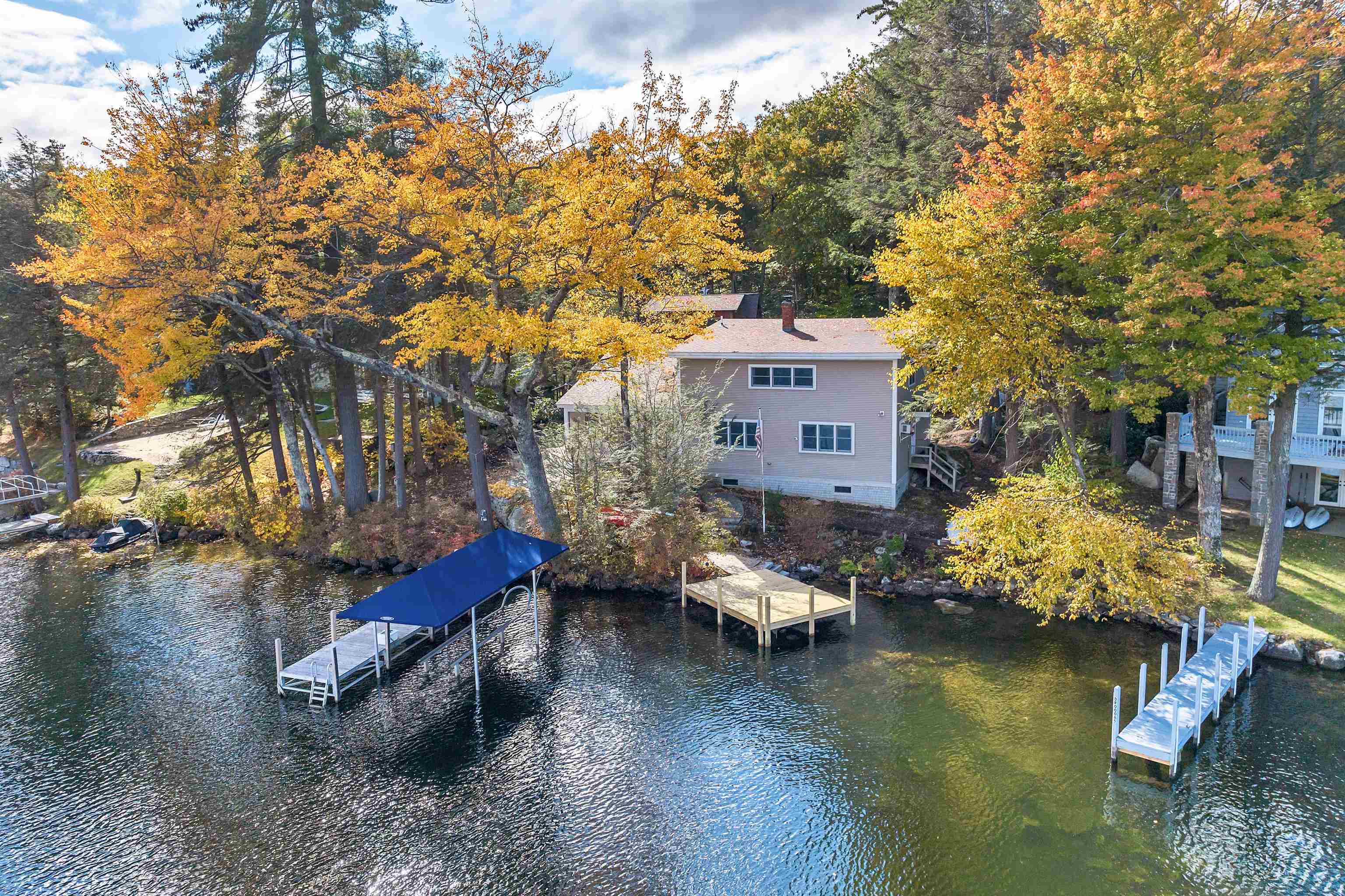 76 Rollins Road