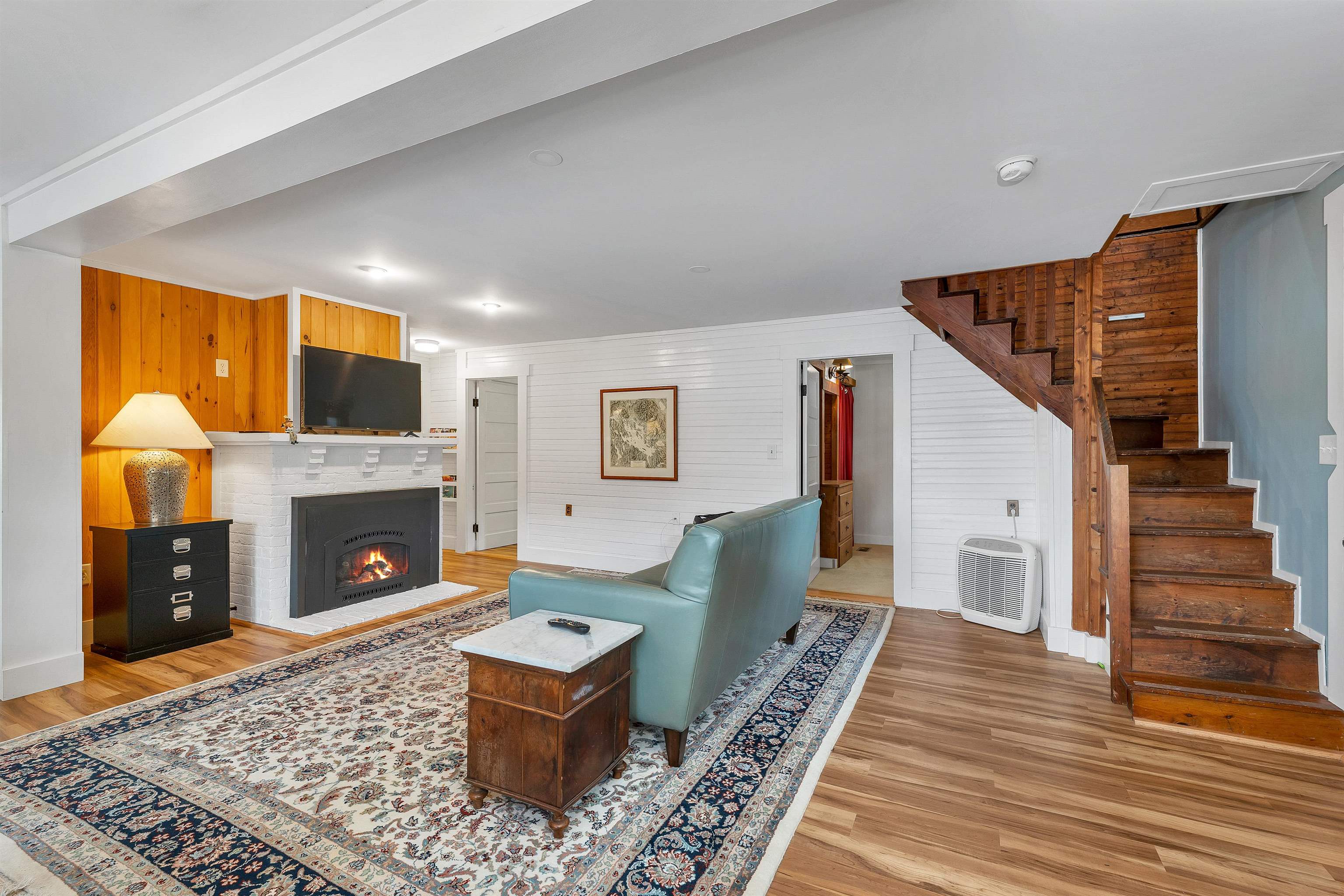 76 Rollins Road