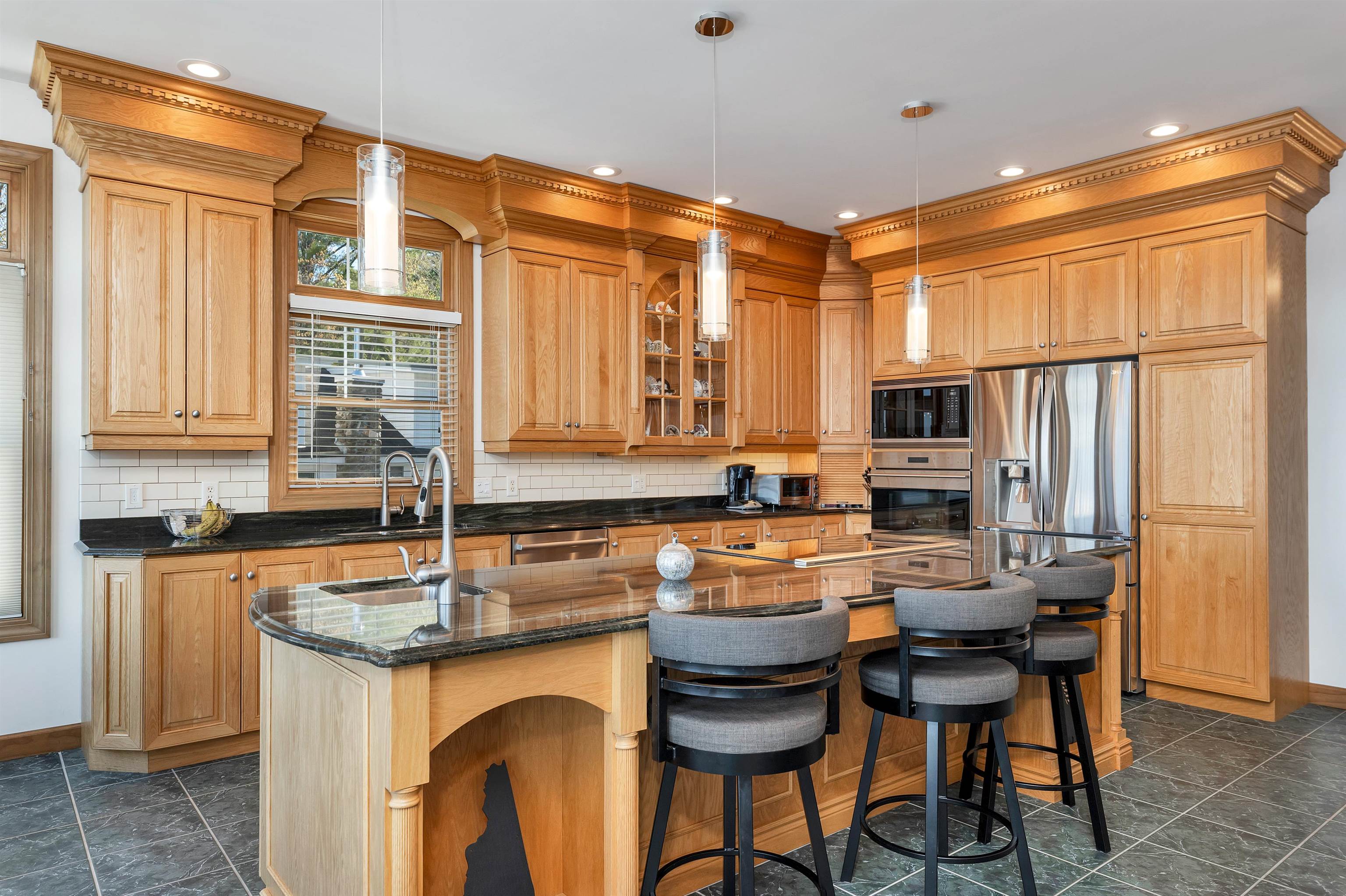 35 Lakeside Drive