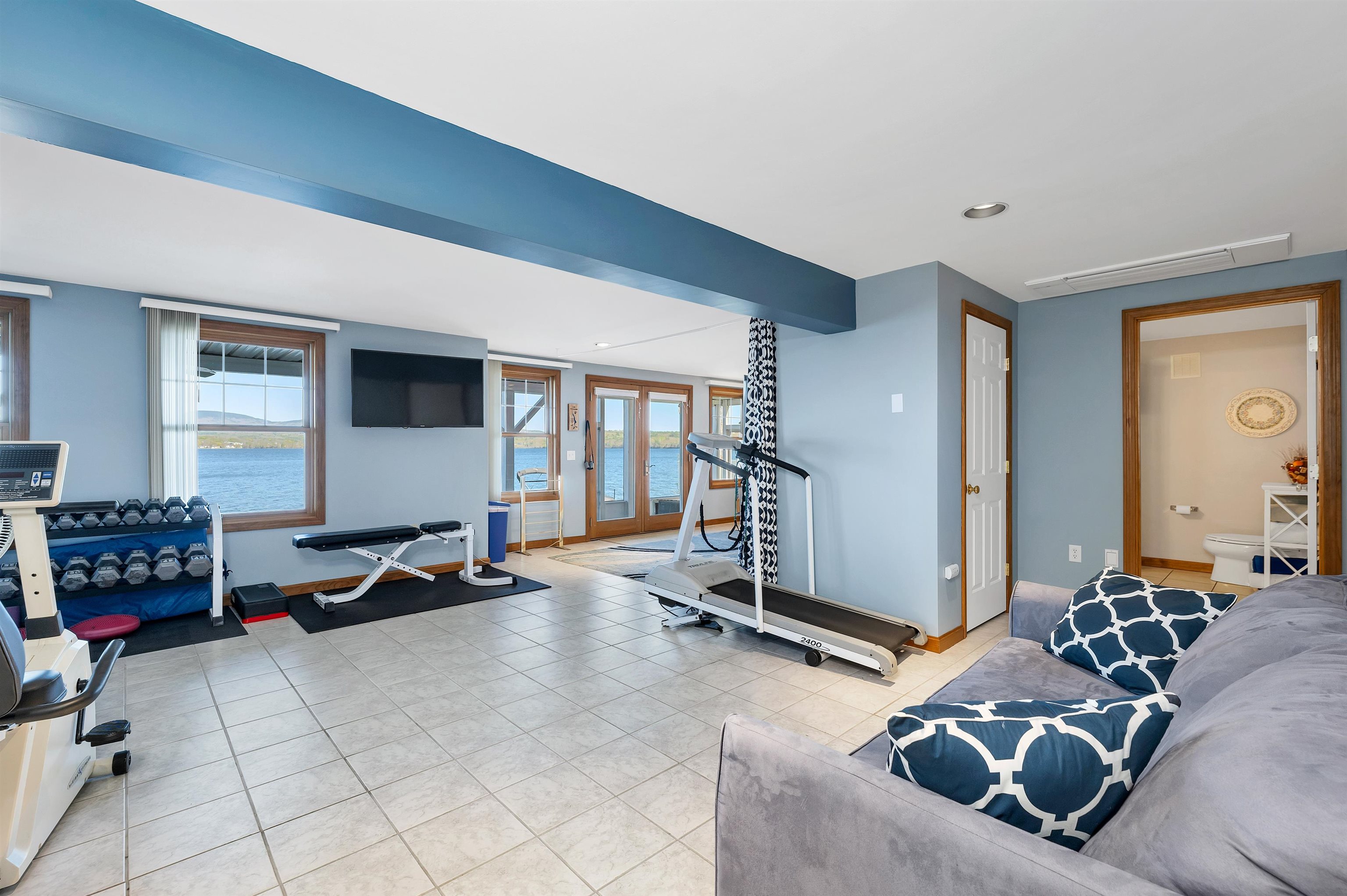 35 Lakeside Drive
