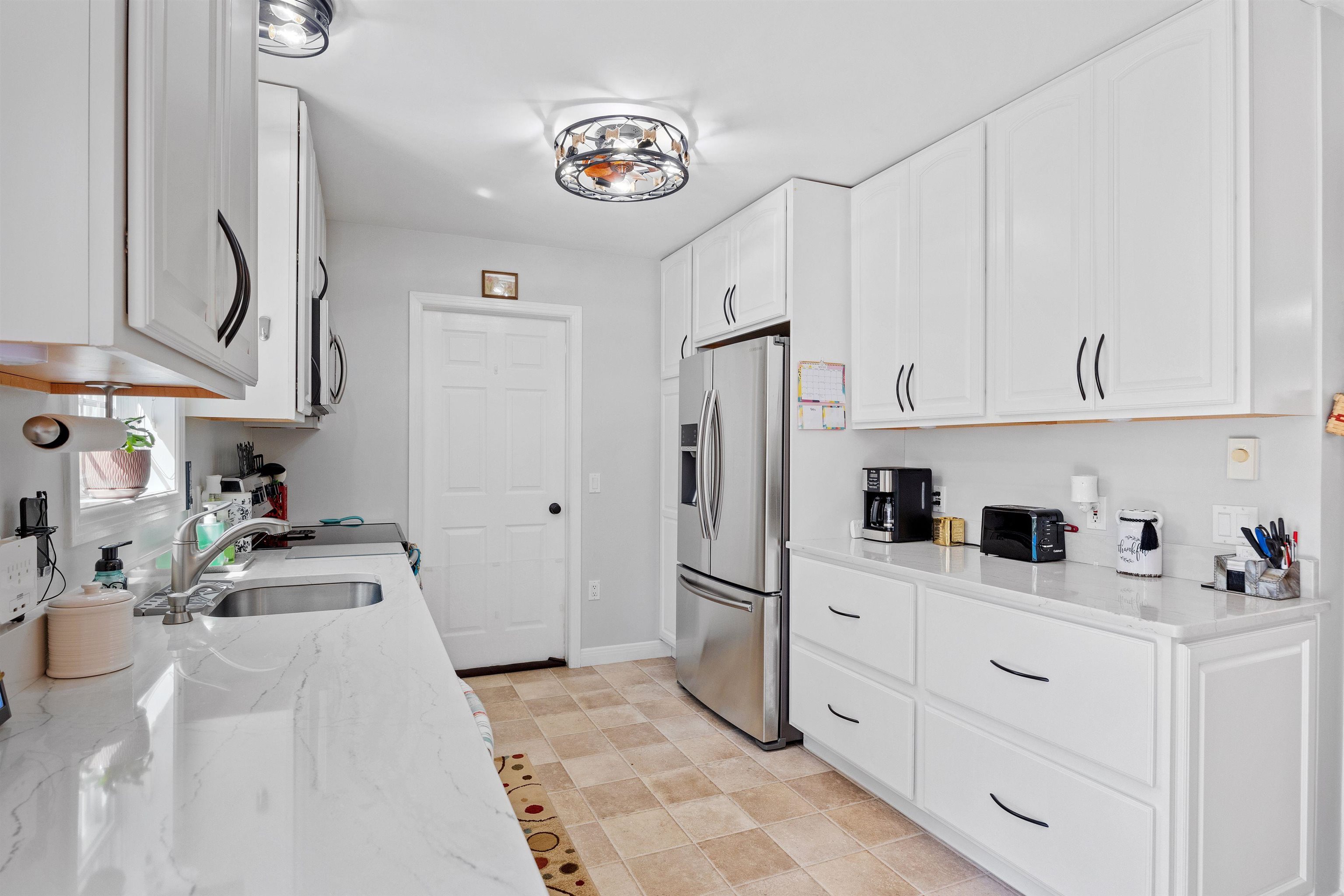27 Woodcrest Drive